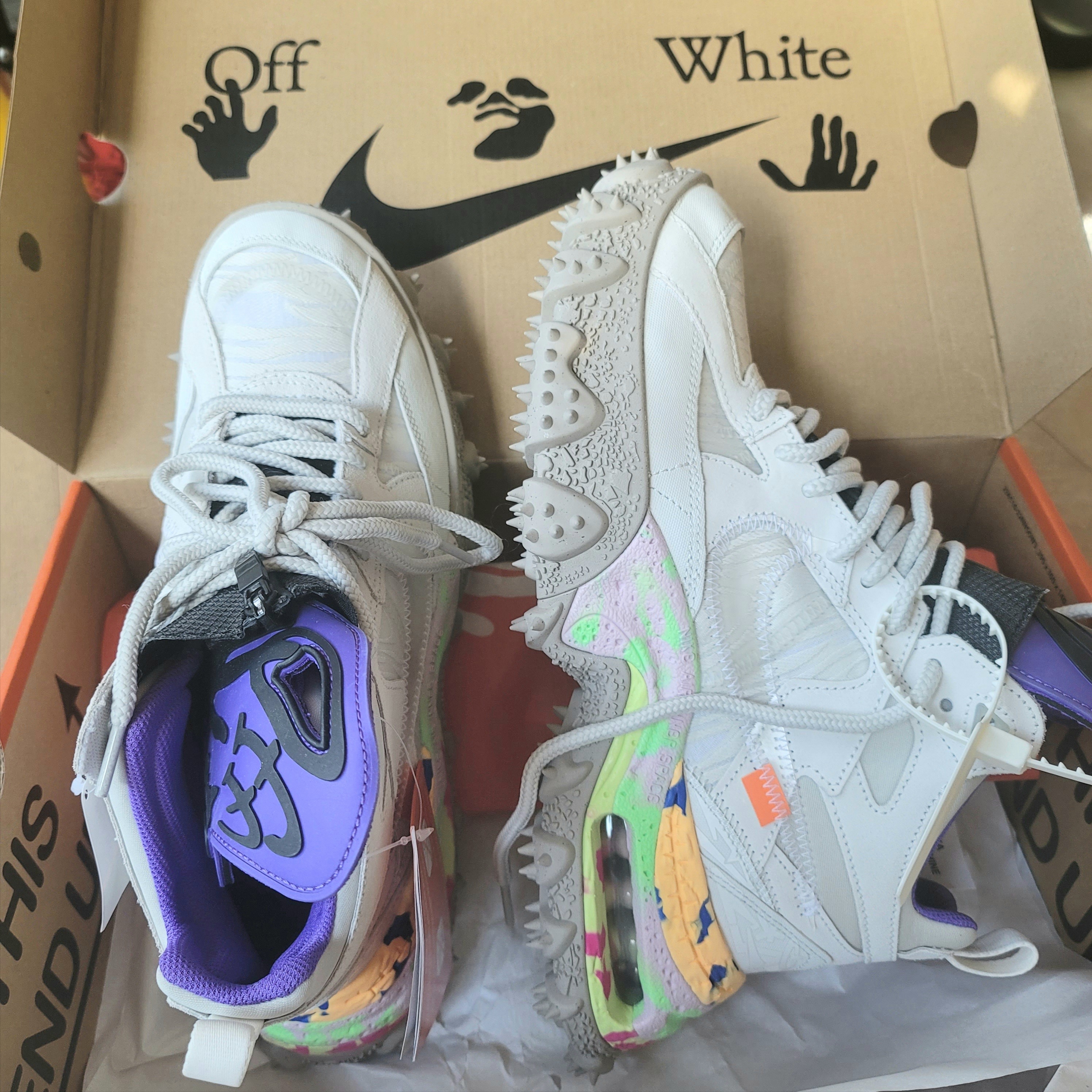 Nike x Off-White Terra Forma Summit White and Psychic Purple 착용 스타일 - 2