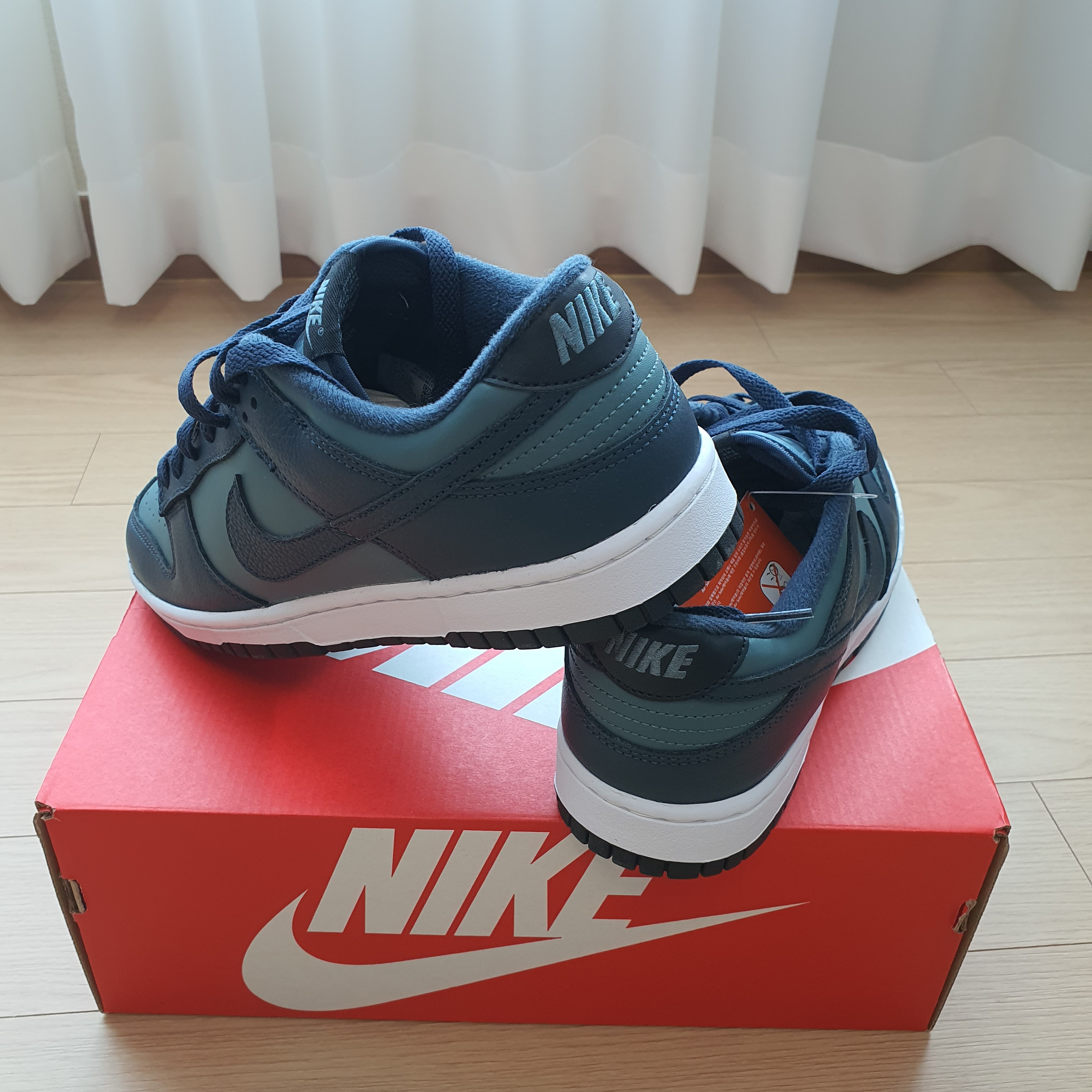 Nike Dunk Low Retro PRM Mineral Slate and Armory Navy 착용 스타일 - 3