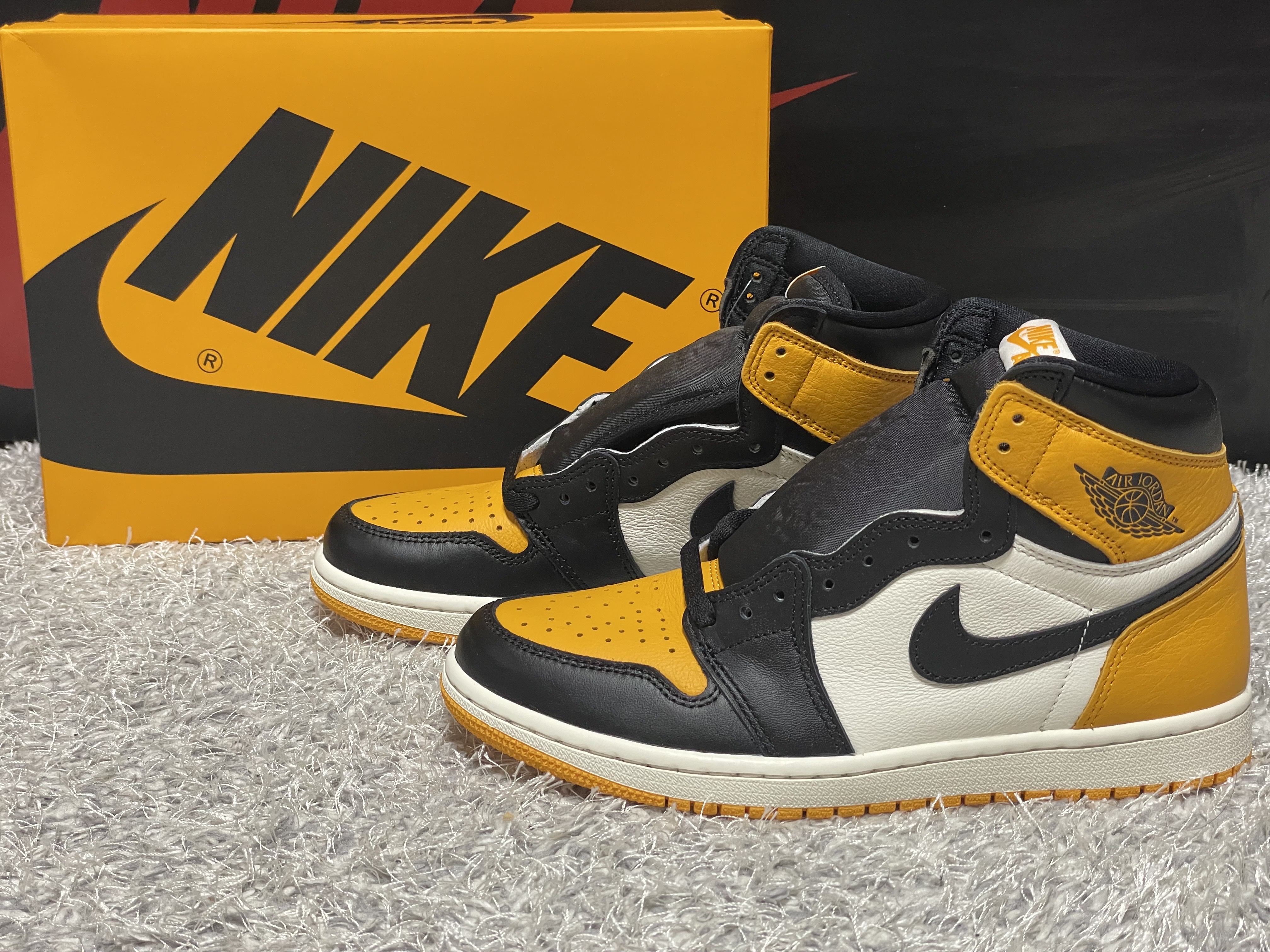 Jordan 1 Retro High OG Taxi 착용 스타일