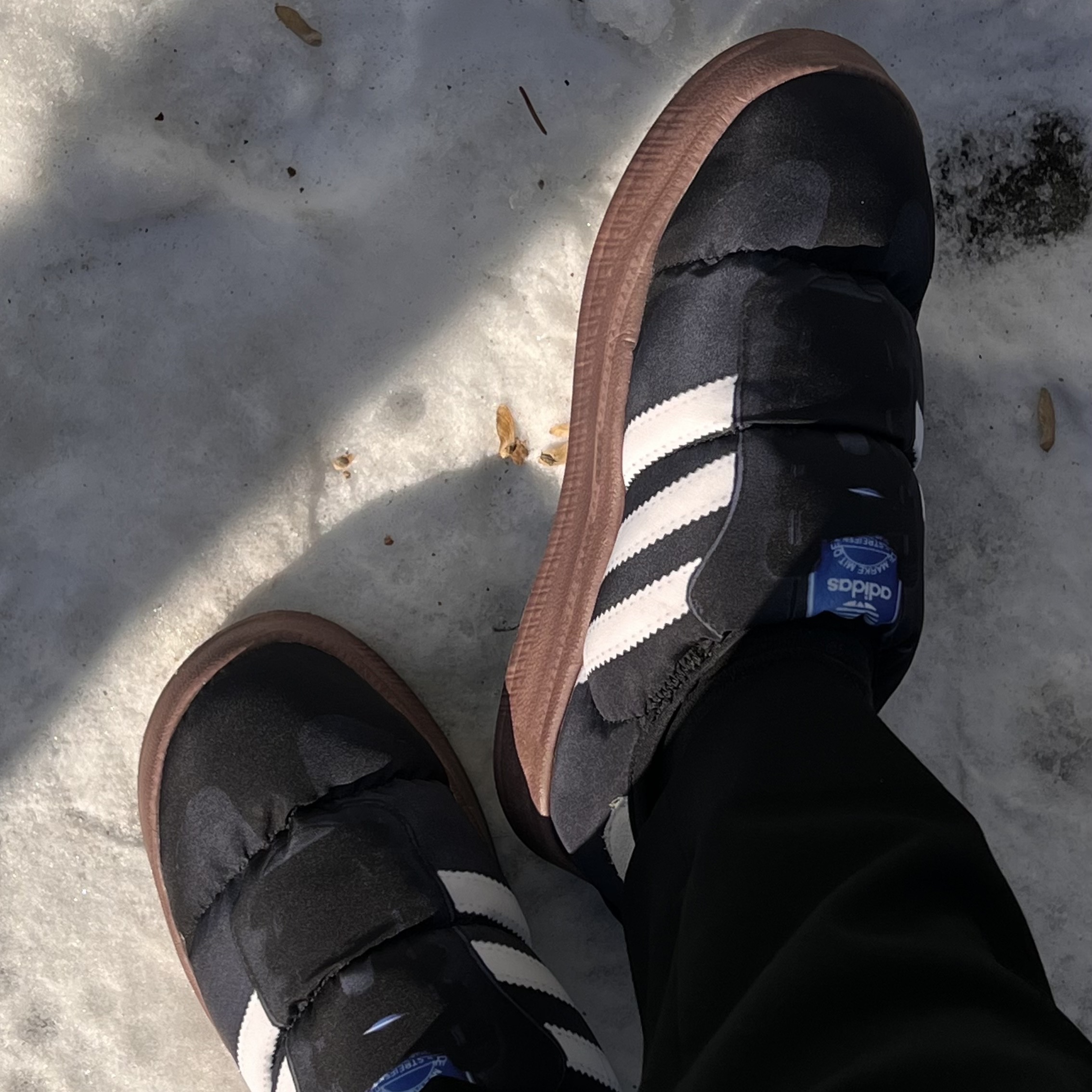 Adidas Puffylette Samba Core Black 착용 스타일 - 1
