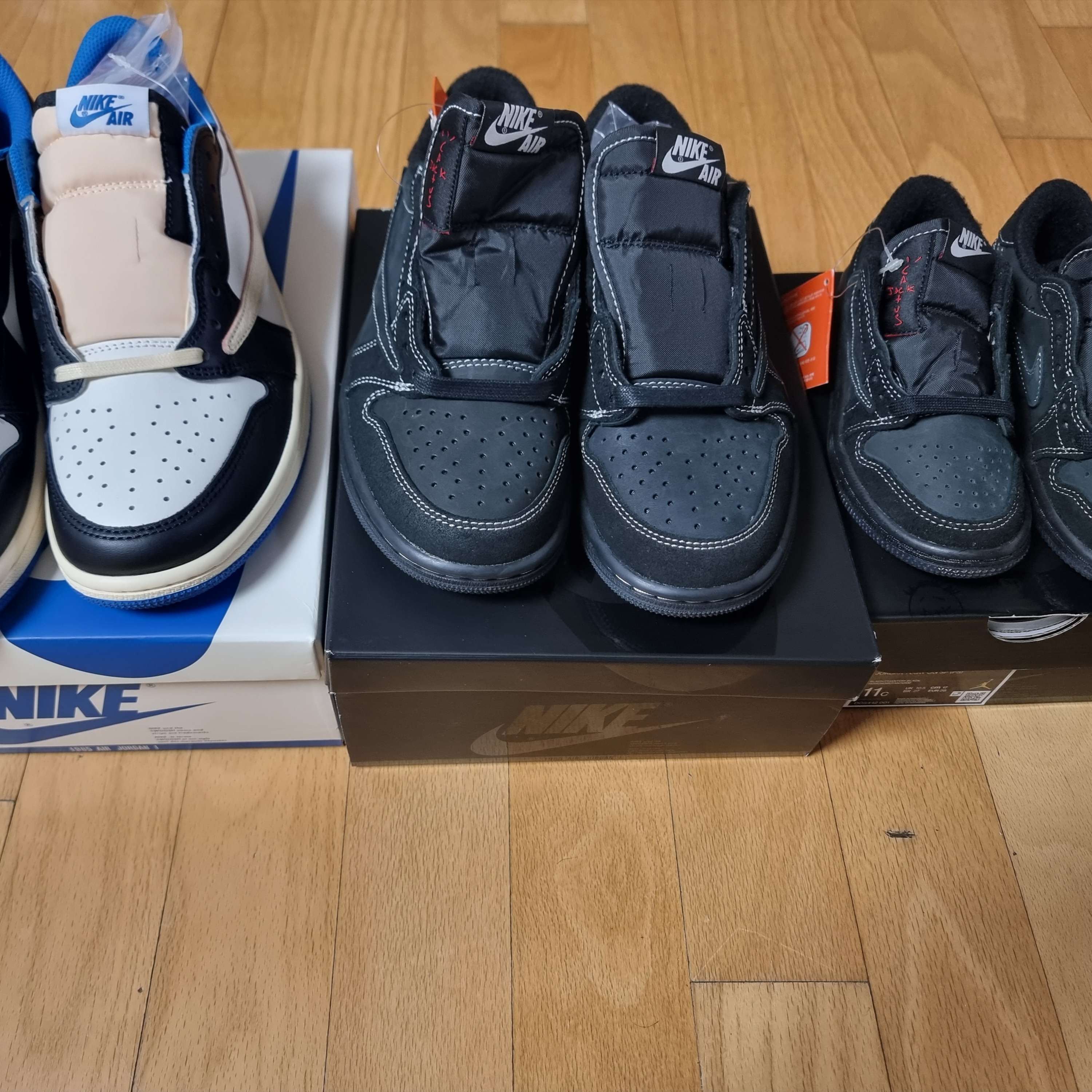 Jordan 1 x Travis Scott x Fragment Retro Low OG SP Military Blue, Jordan 1 x Travis Scott Retro Low OG SP Black Phantom 착용 스타일 - 1