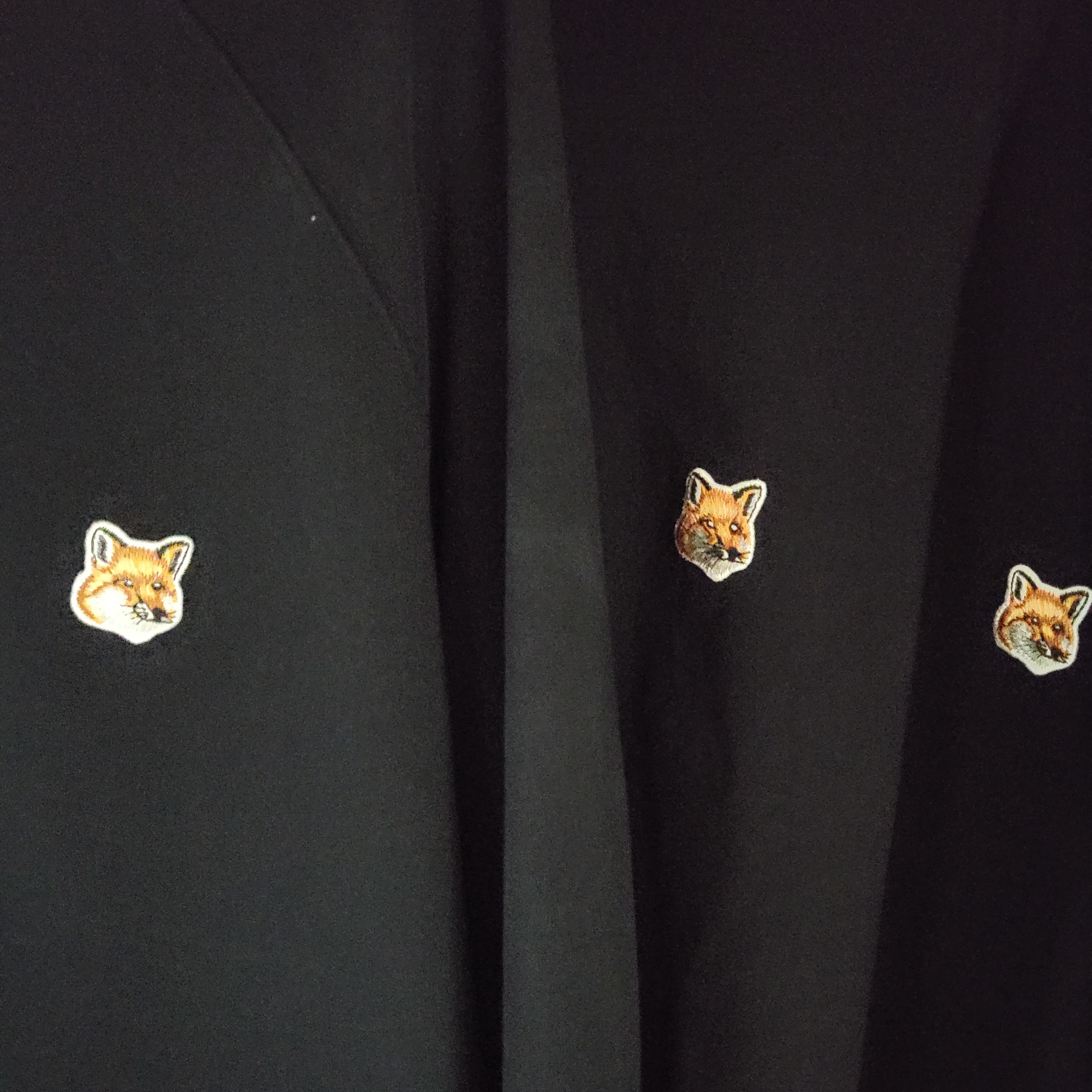 Maison Kitsune Fox Head Patch Classic Sweatshirt Black, Maison Kitsune Fox Head Patch Classic T-Shirt Black 착용 스타일