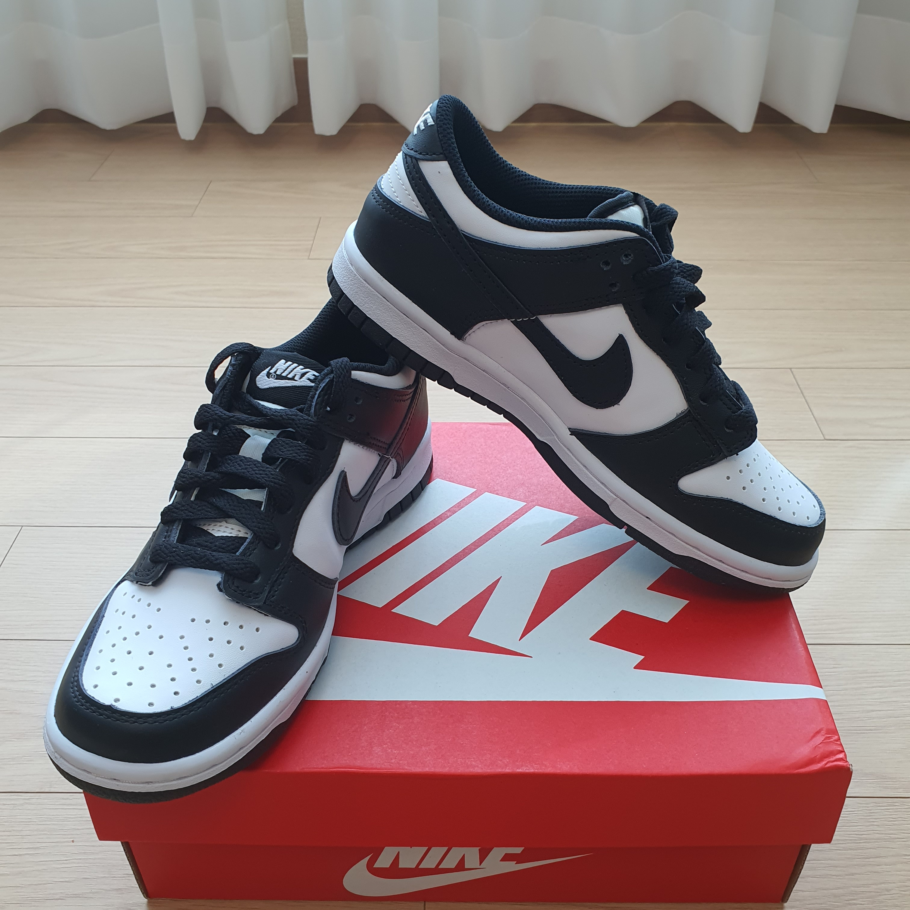 (GS) Nike Dunk Low Black 착용 스타일 - 2