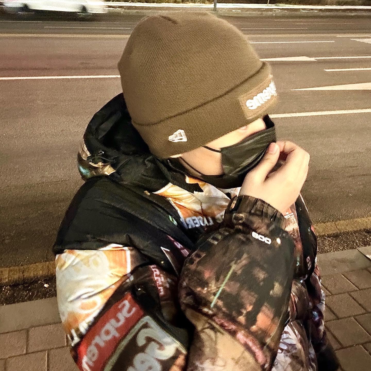 Supreme x The North Face 800-Fill Half Zip Hooded Pullover Times Square - 22FW, Supreme New Era Box Logo Beanie Dark Brown - 21FW 착용 스타일 - 2