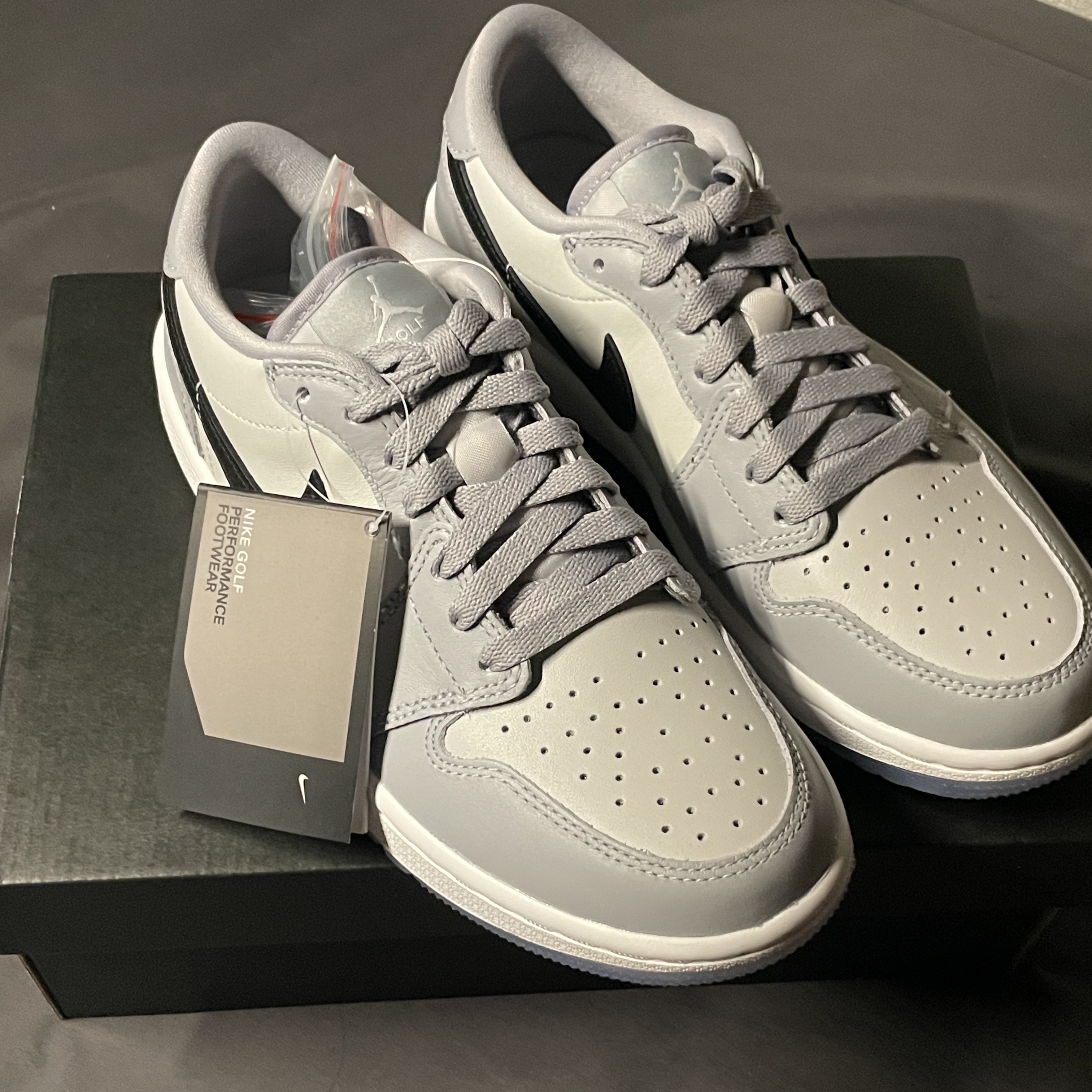Jordan 1 Low Golf Wolf Grey 착용 스타일