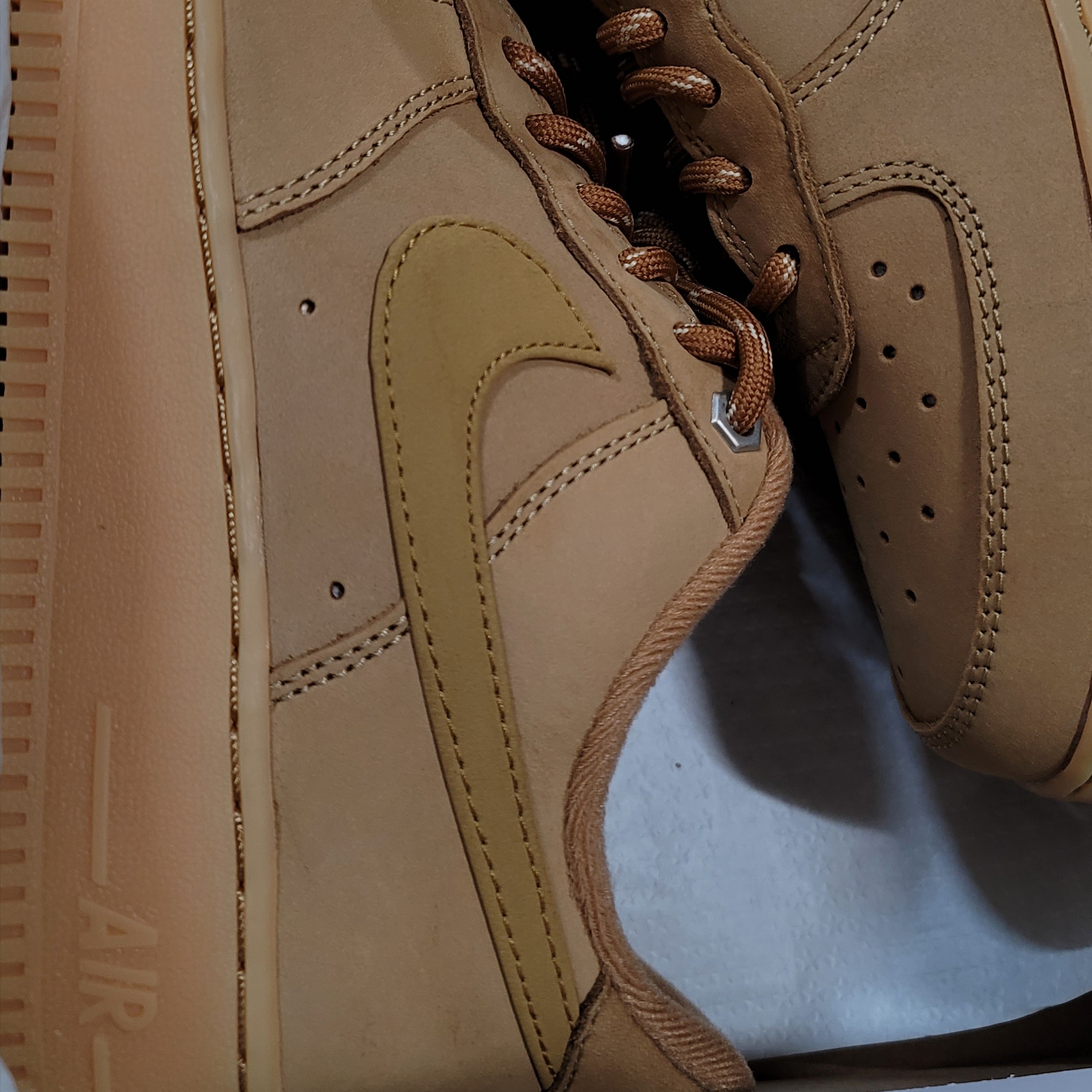 Nike Air Force 1 '07 WB Flax 착용 스타일
