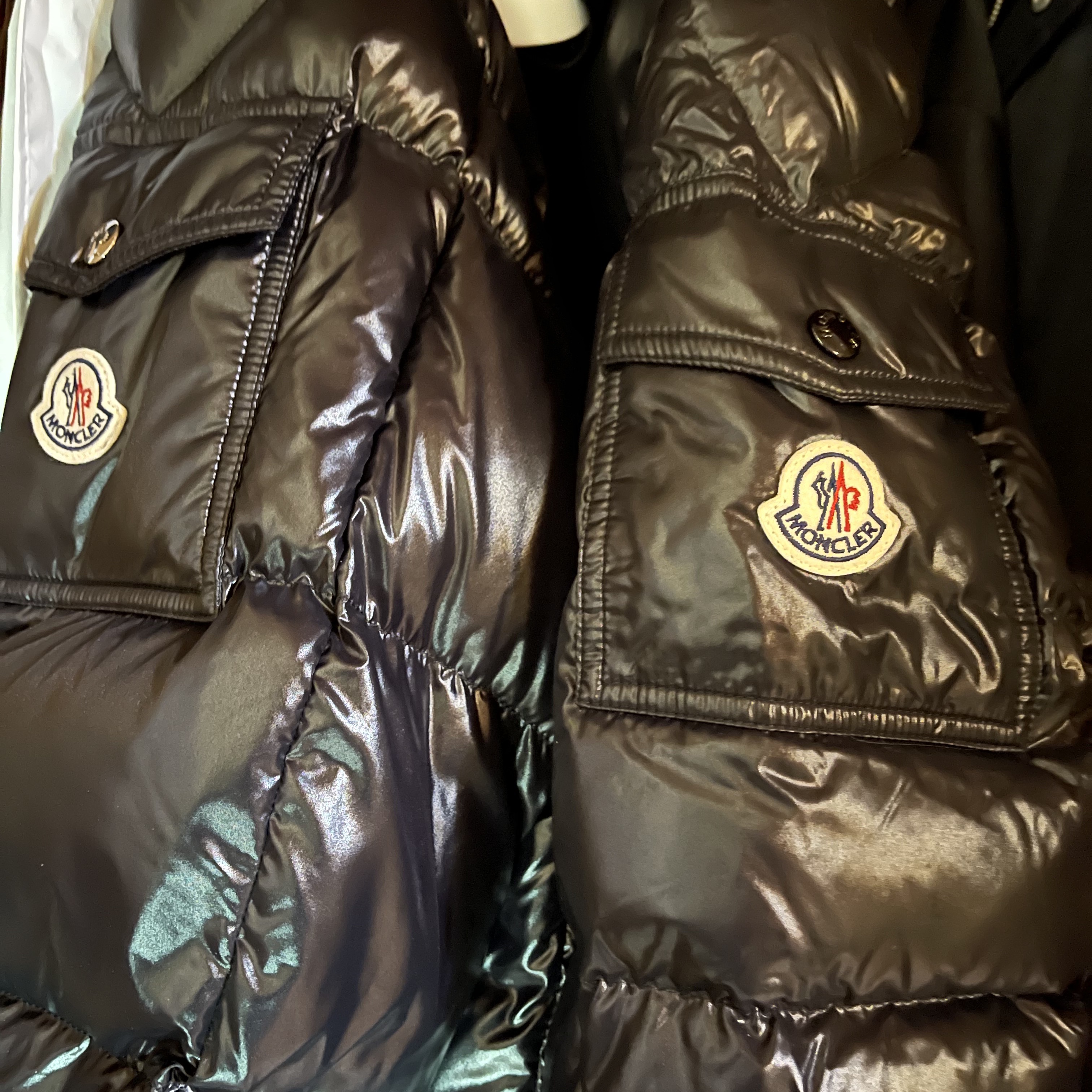 Moncler Hanoverian Long Down Jacket Black - 22FW, Moncler Maya Short Down Jacket Black - 22FW 착용 스타일 - 1
