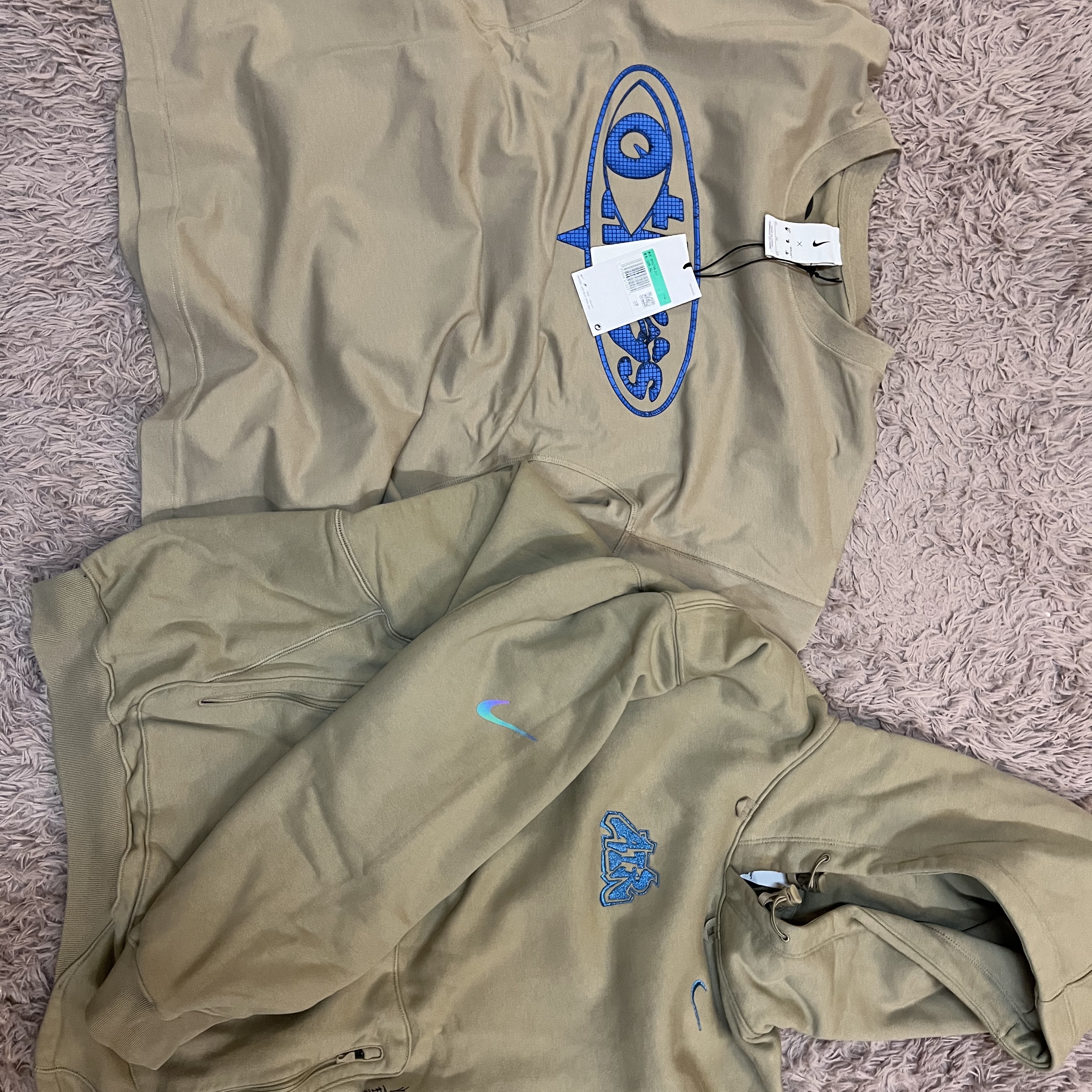 Nike x Off-White NRG Fleece Hoodie Khaki - Asia, Nike x Off-White NRG T-Shirt Khaki - Asia 착용 스타일