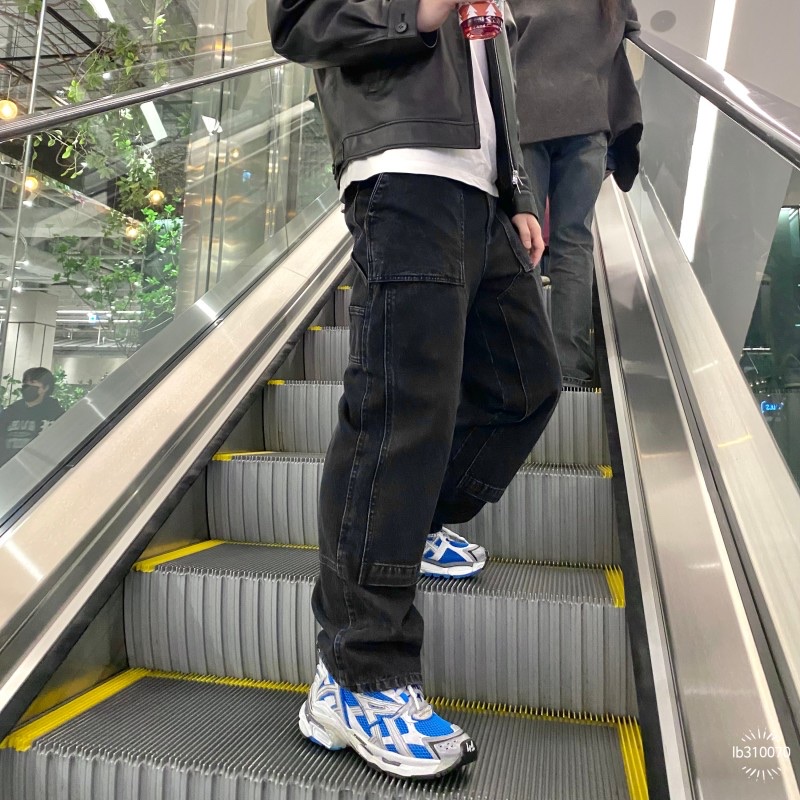 Balenciaga Runner Sneakers Blue White 착용 스타일 - 2
