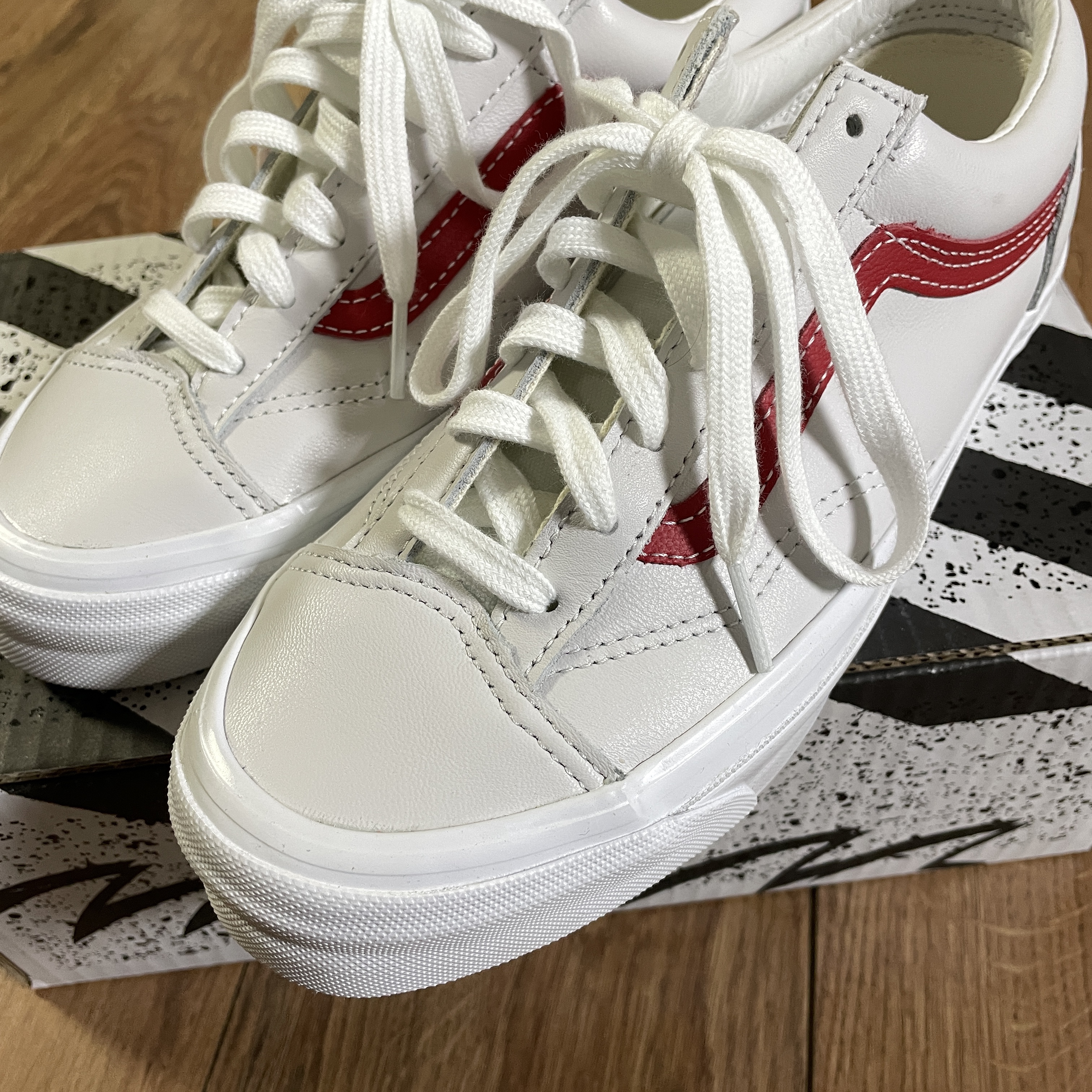 Vans Vault OG Style 36 LX Red 착용 스타일 - 1