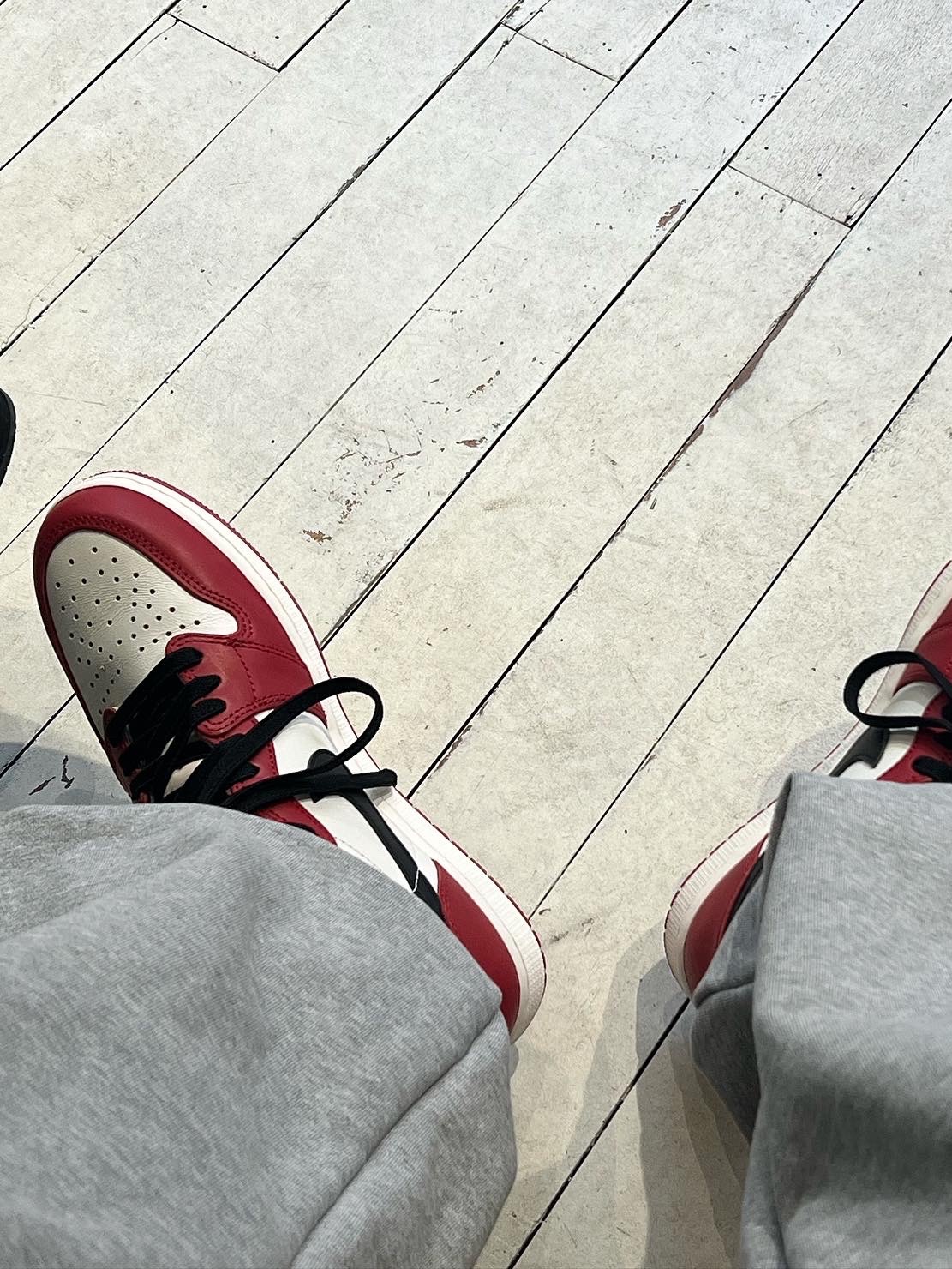 Jordan 1 Retro High OG Chicago 2022 착용 스타일 - 3