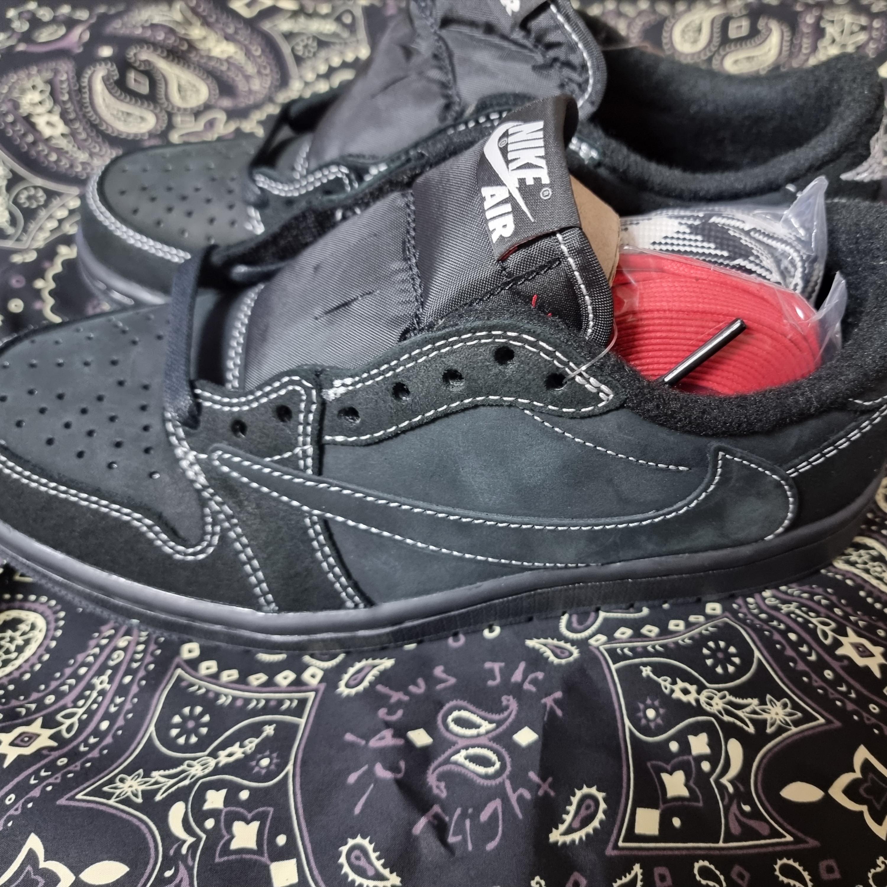 Jordan 1 x Travis Scott x Fragment Retro Low OG SP Military Blue, Jordan 1 x Travis Scott Retro Low OG SP Black Phantom 착용 스타일 - 3
