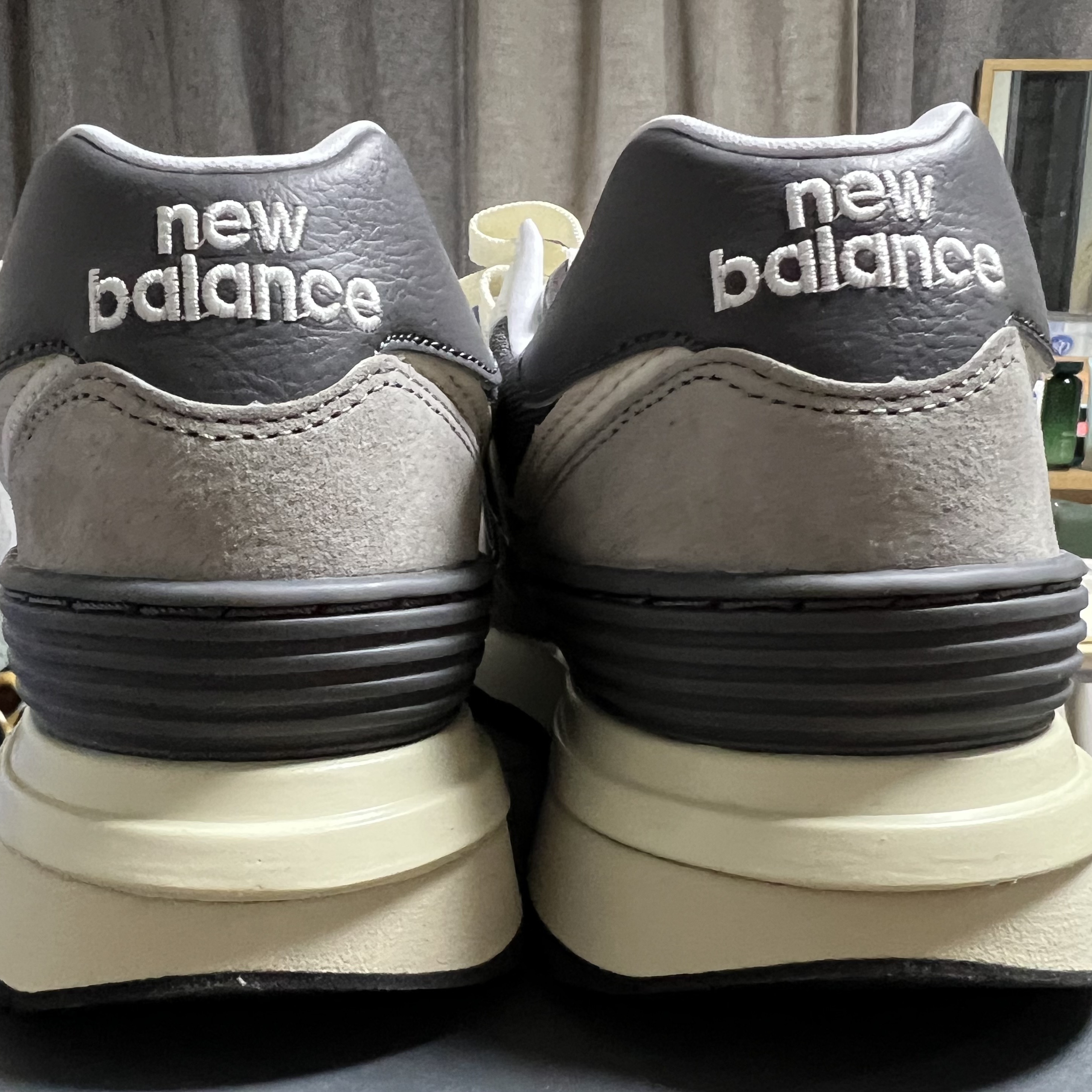 New Balance 574 Legacy Grey 착용 스타일 - 3