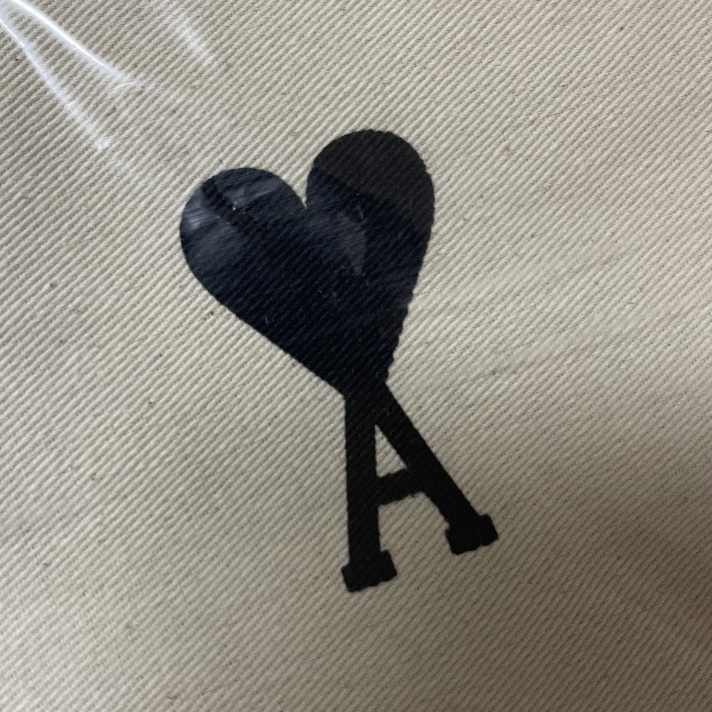 AMI de Coeur Classic Muffler Black 착용 스타일