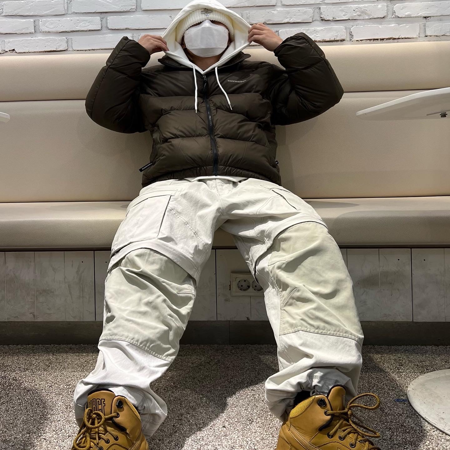 Nike ACG Smith Summit Cargo Pants Light Bone - Asia 착용 스타일 - 1