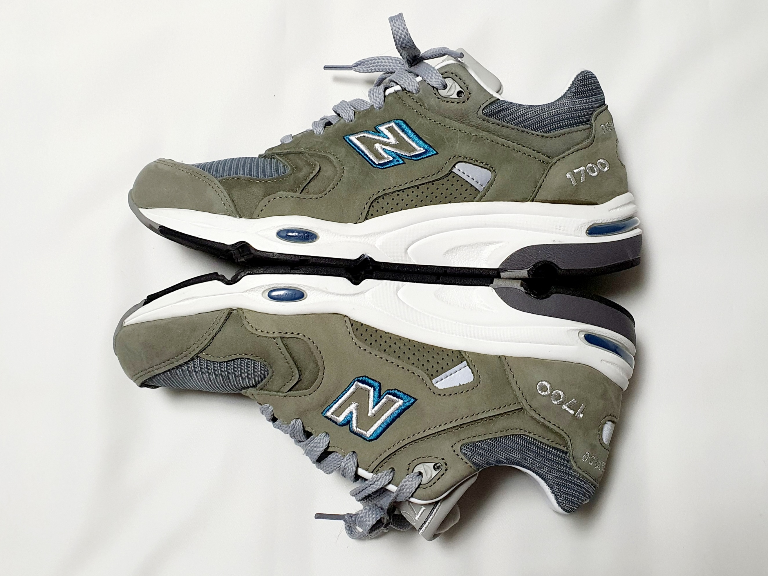 New Balance 1700 Made in USA Brown Steel Blue 착용 스타일 - 2