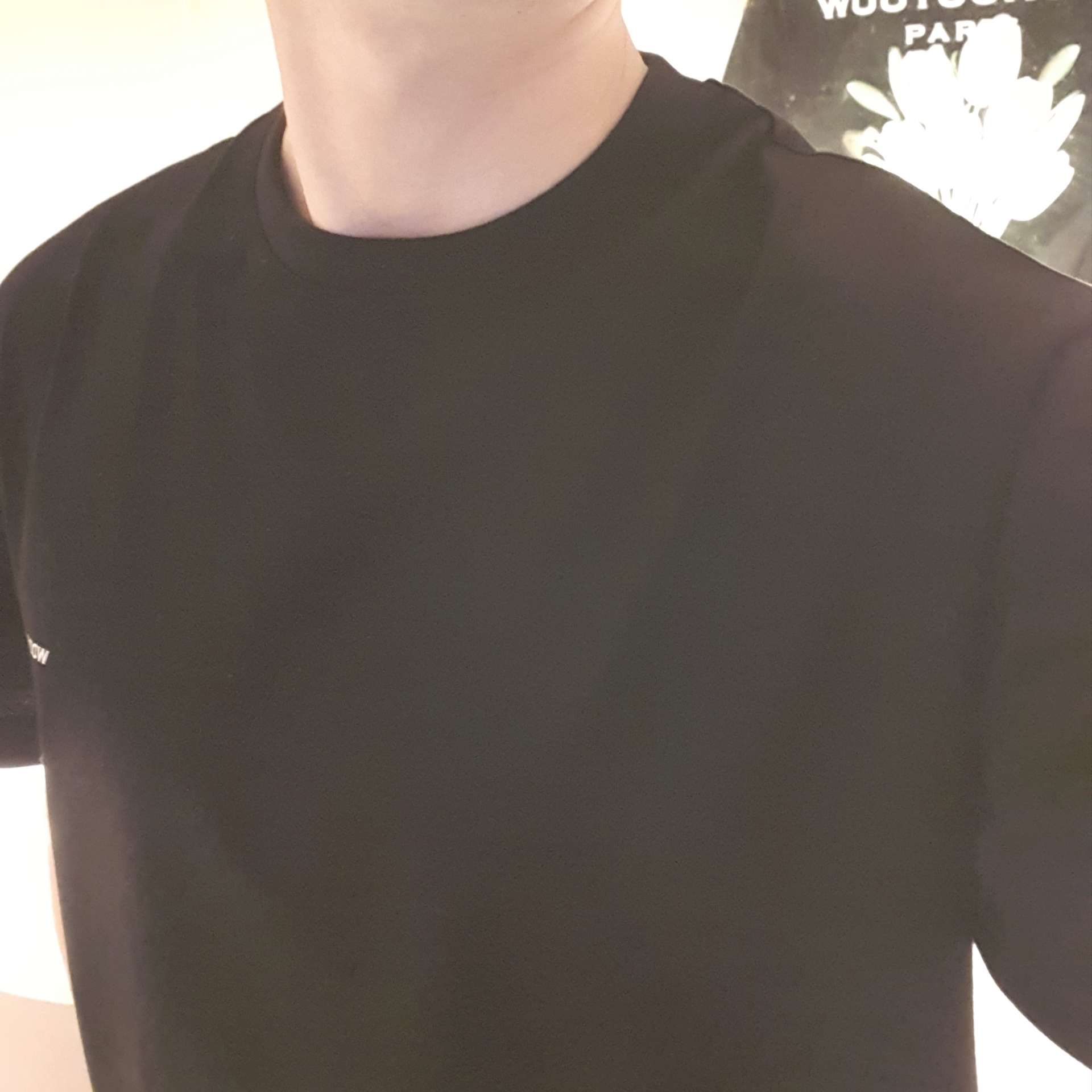 Wooyoungmi Flower Print Back Logo T-Shirt Black - 22SS, Wooyoungmi White Embroidered Logo Ball Cap Black 착용 스타일 - 1