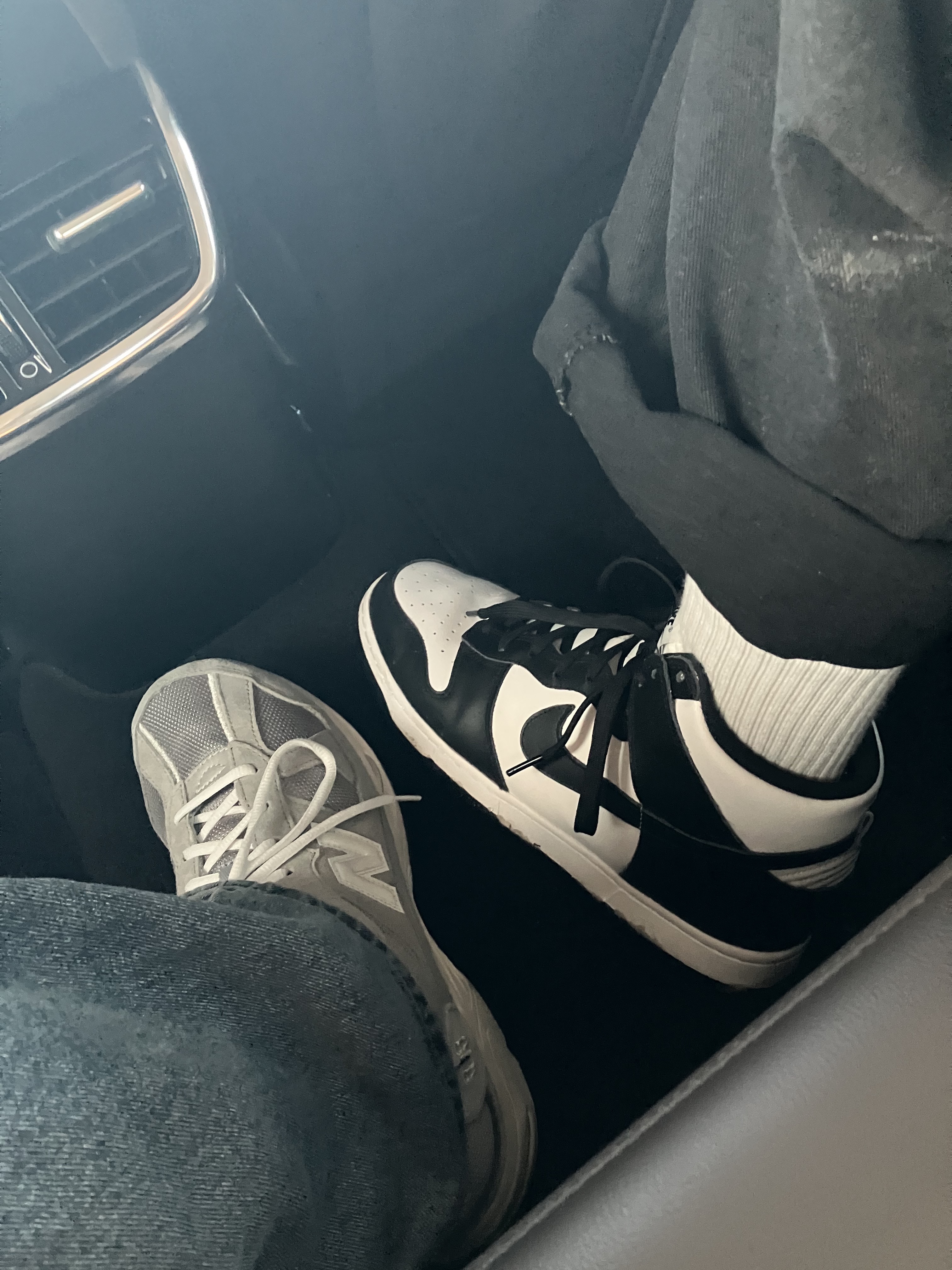 New Balance 878 Gray, Nike Dunk High Retro Championship White 착용 스타일 - 3