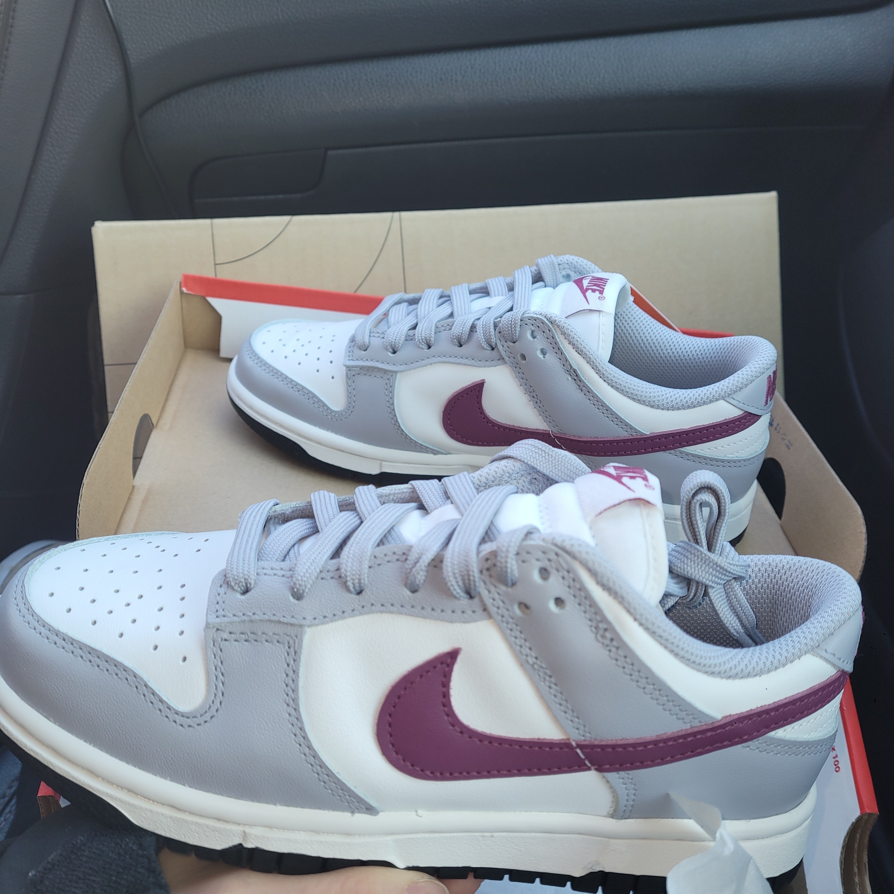(W) Nike Dunk Low Wolf Grey Rosewood 착용 스타일 - 2