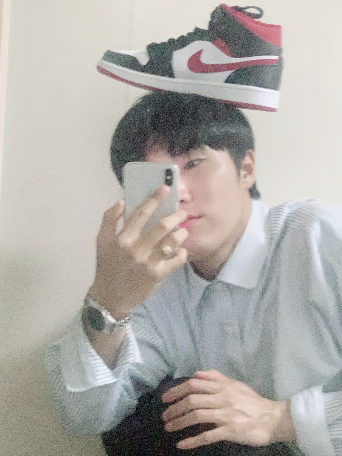 Jordan 1 Mid Gym Red Black White 착용 스타일