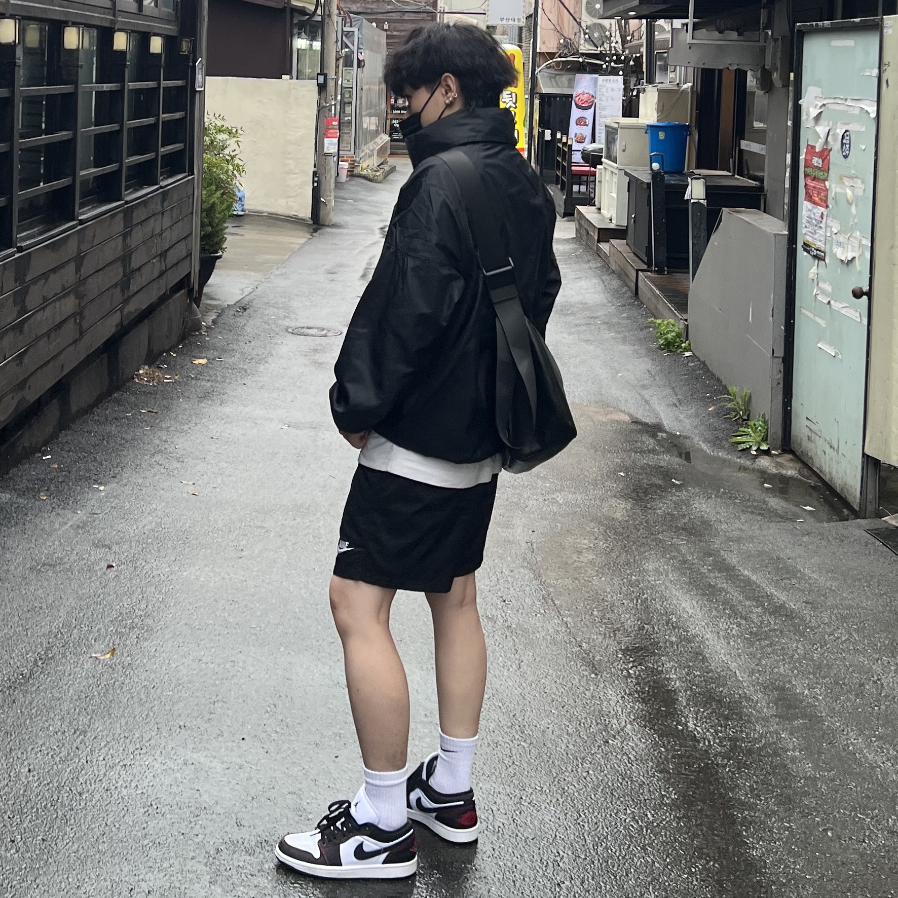 (W) Jordan 1 Low SE Utility White Gym Red Black 착용 스타일