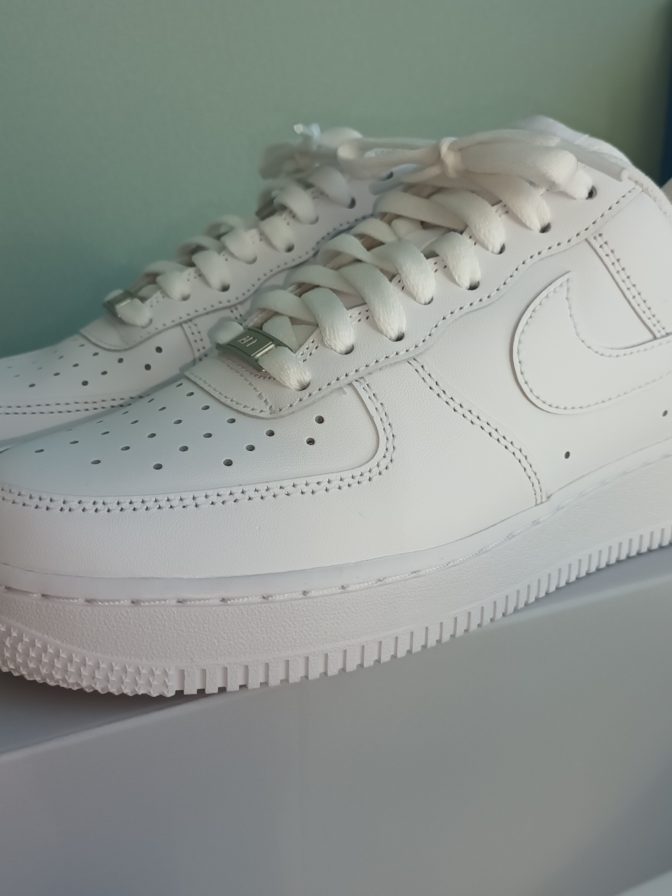 Nike Air Force 1 '07 Low White 착용 스타일 - 2