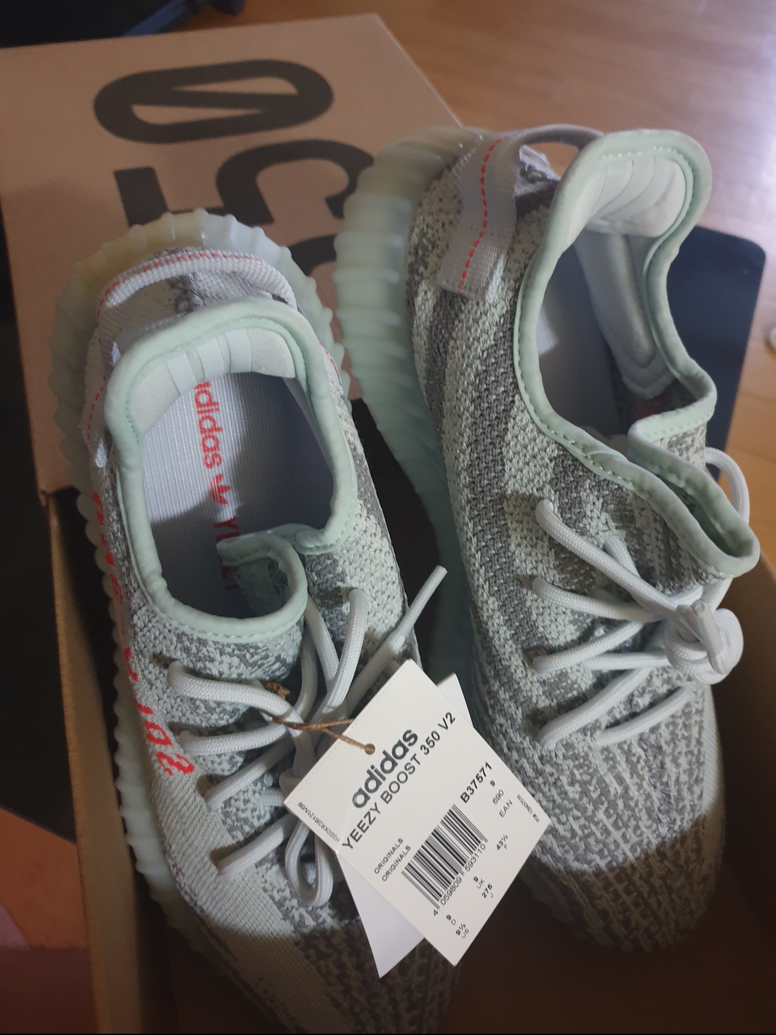 Adidas Yeezy Boost 350 V2 Blue Tint 2017 착용 스타일