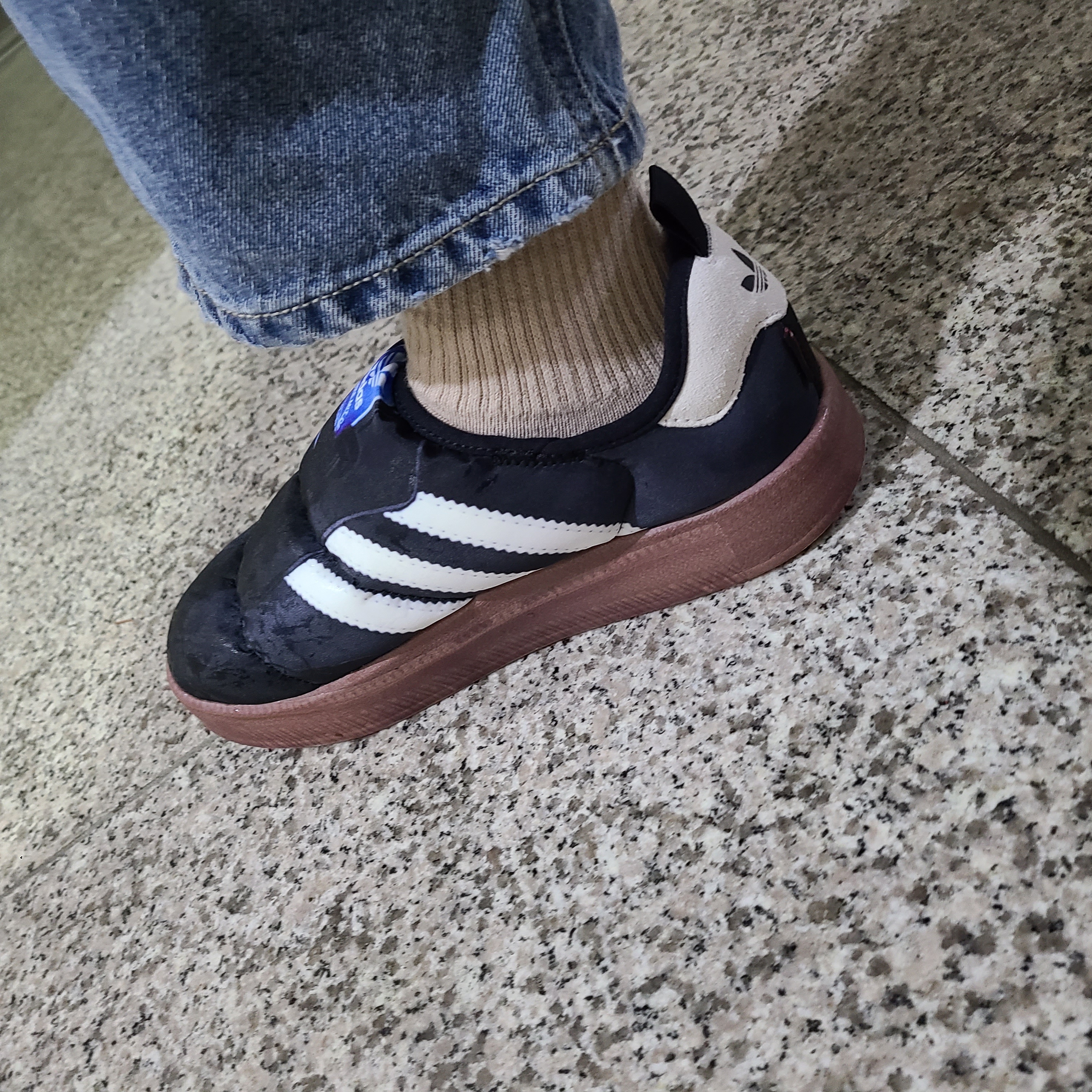 Adidas Puffylette Samba Core Black 착용 스타일 - 2