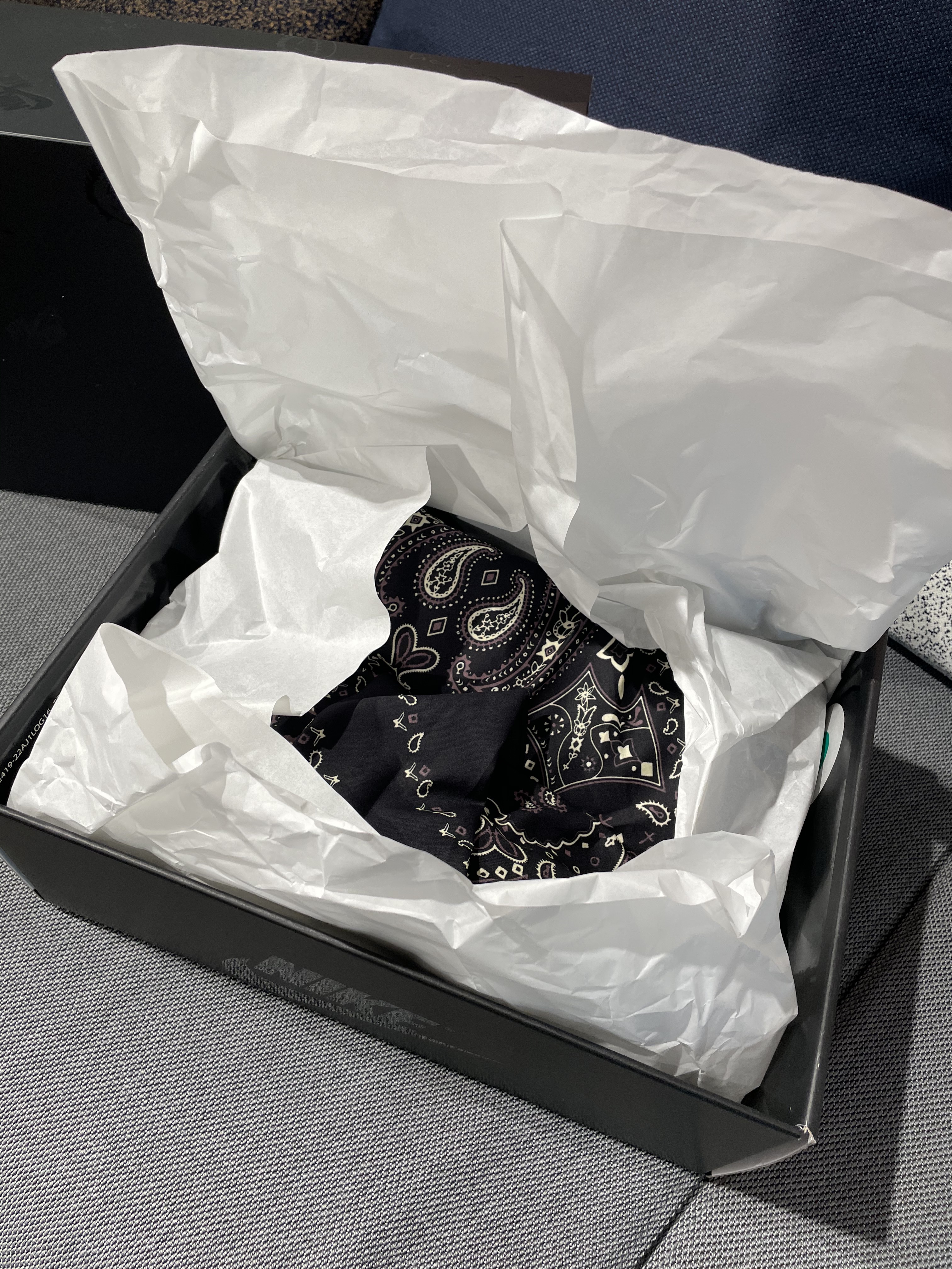 Jordan 1 x Travis Scott Retro Low OG SP Black Phantom 착용 스타일 - 2