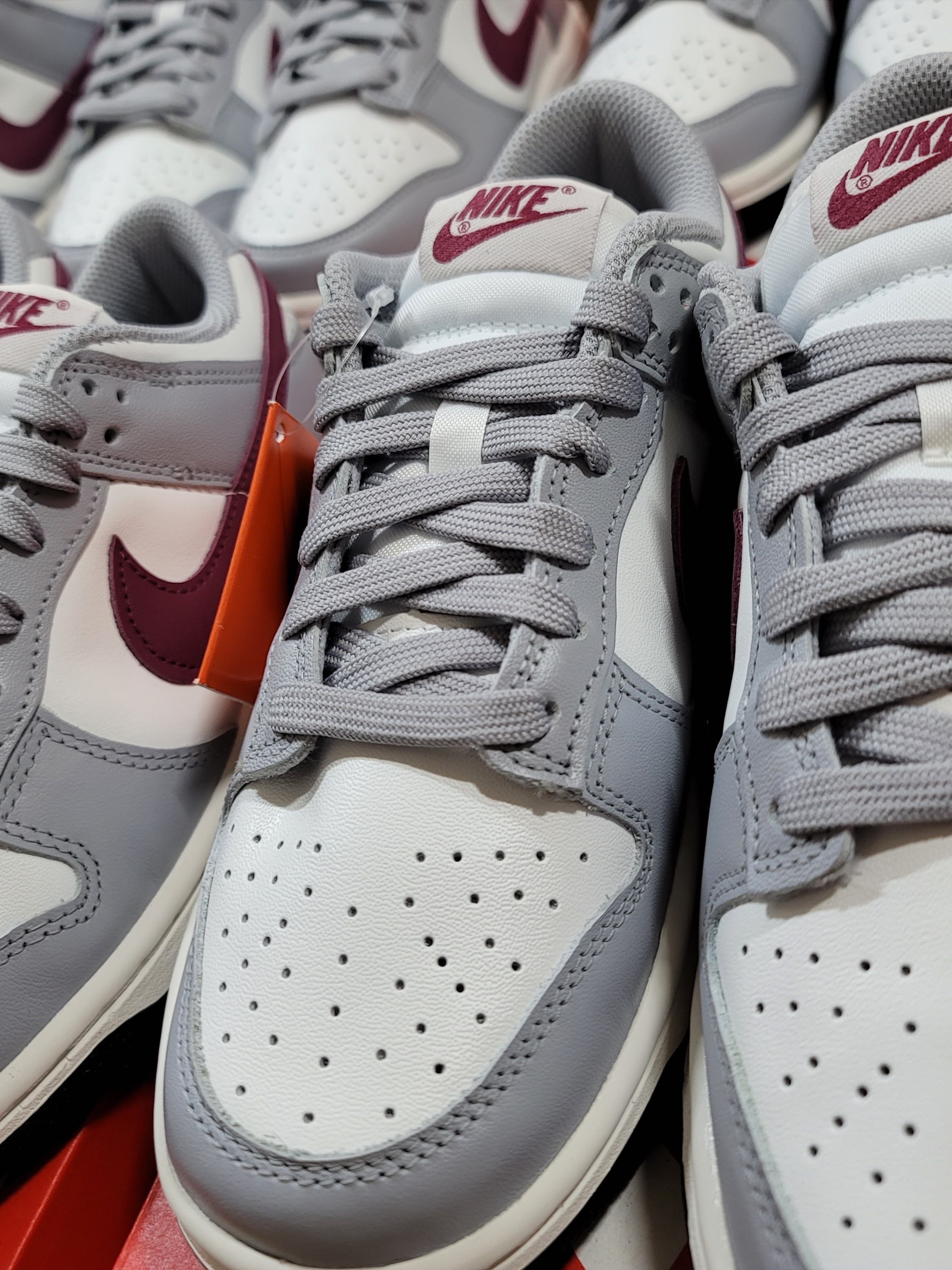 (W) Nike Dunk Low Wolf Grey Rosewood 착용 스타일