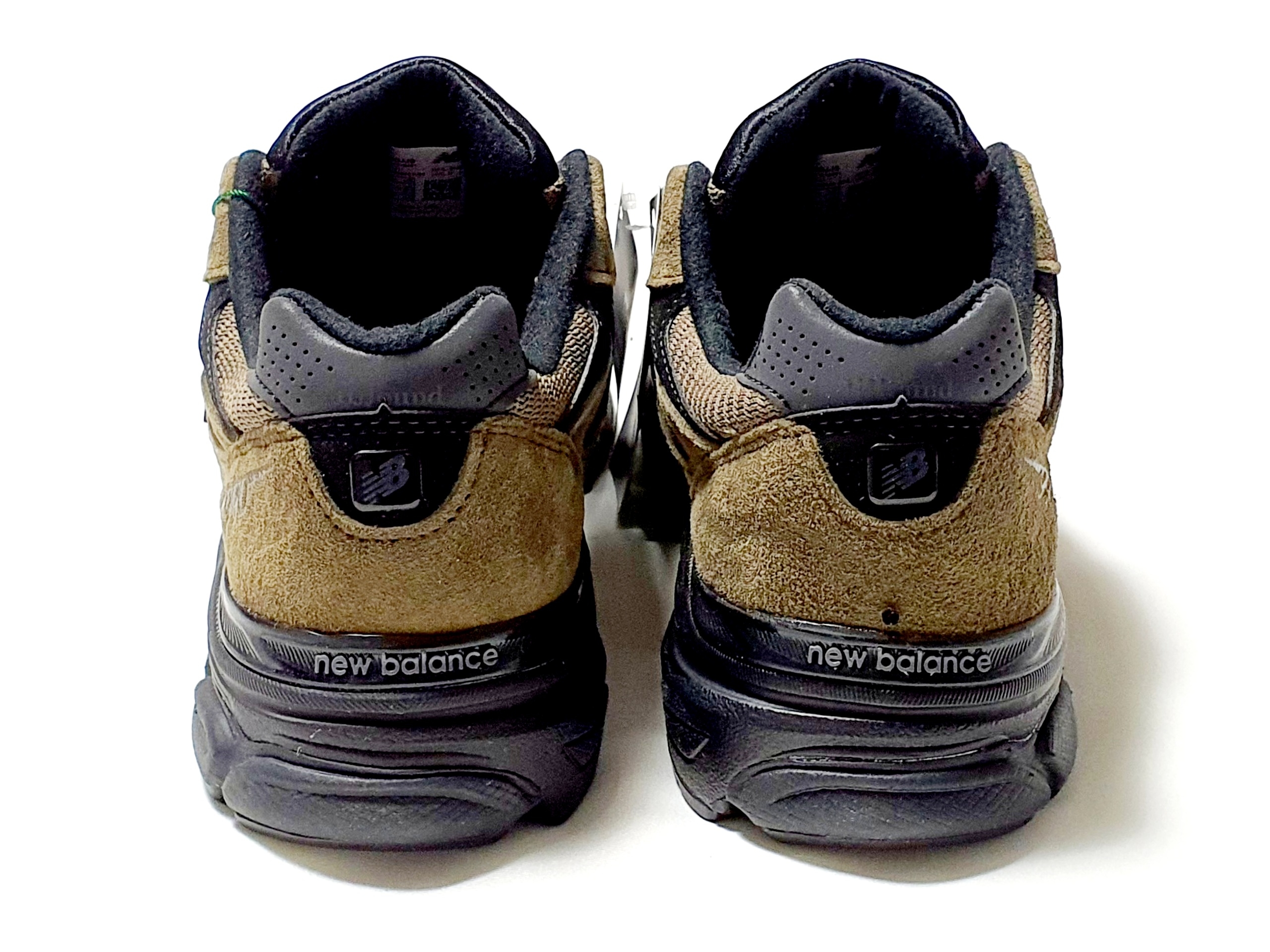New Balance x JJJJound 990v3 Brown Black 착용 스타일 - 4