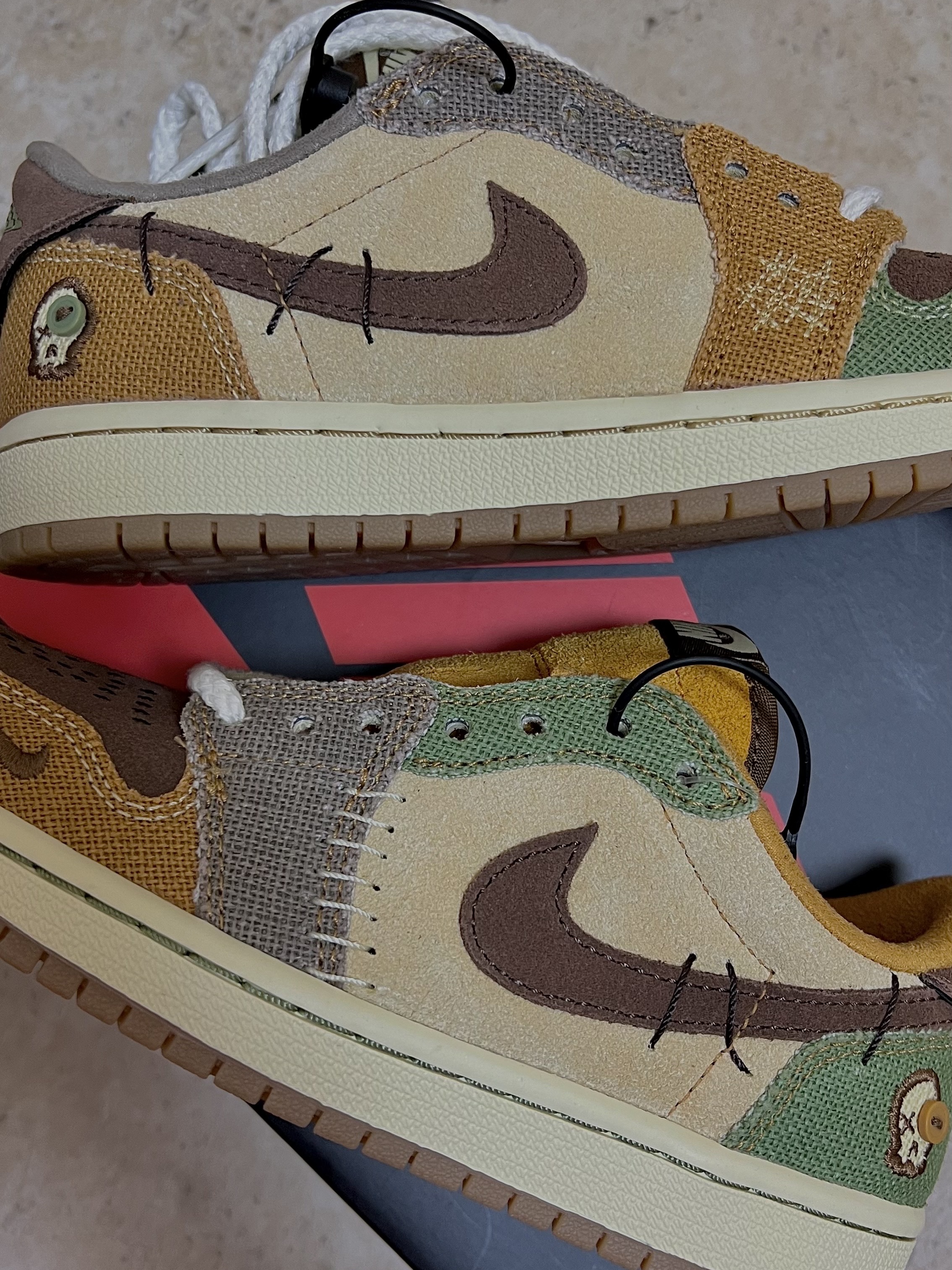 Jordan 1 x Zion Williamson Retro Low OG Flax and Oil Green 착용 스타일