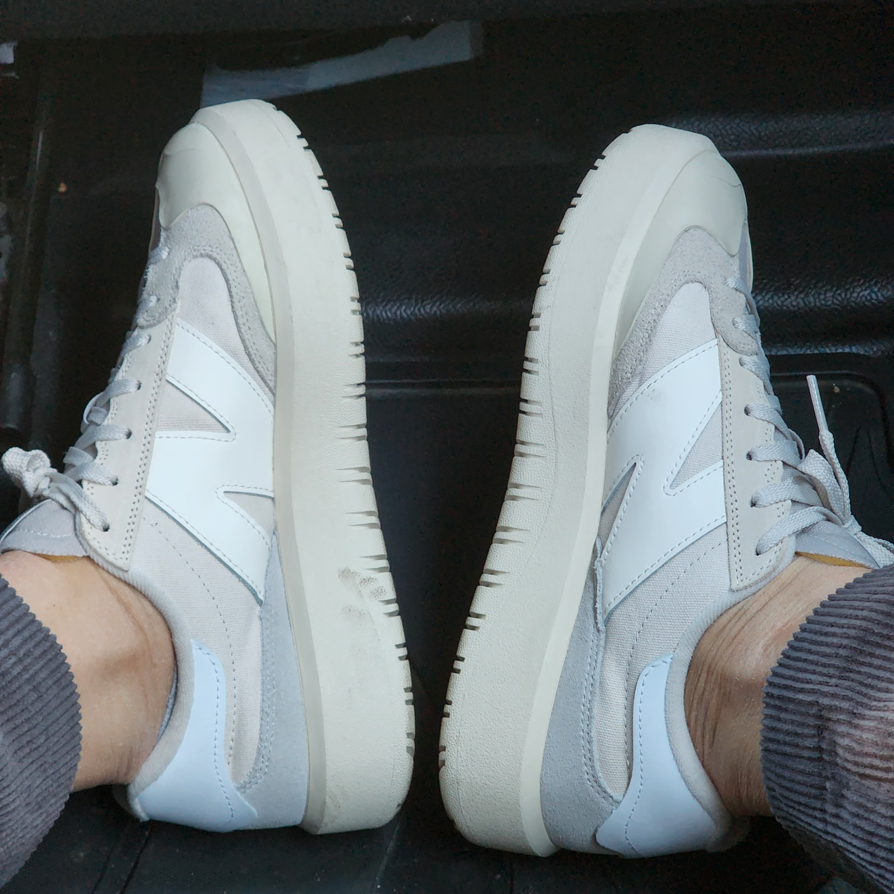 New Balance CT302 Gray 착용 스타일