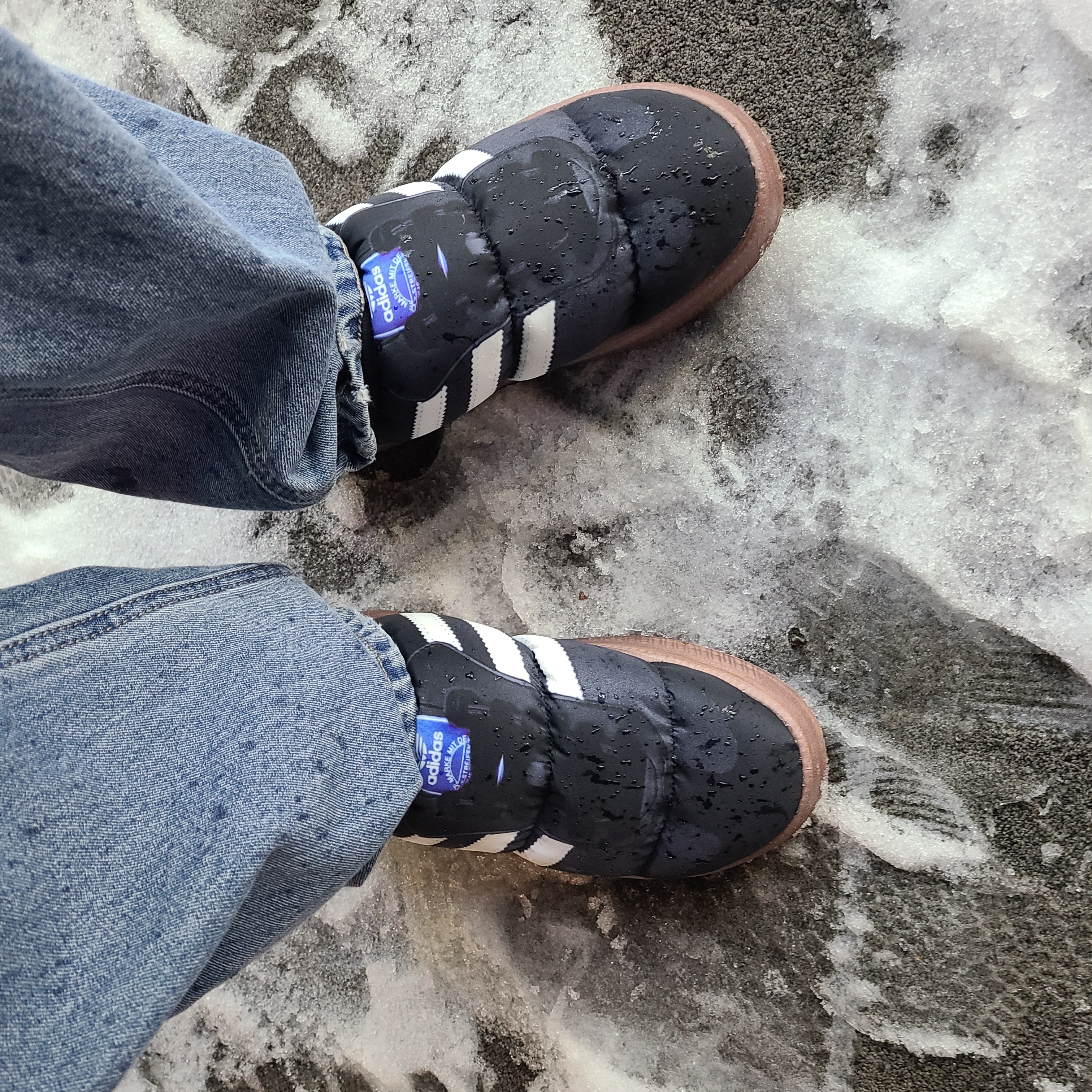 Adidas Puffylette Samba Core Black 착용 스타일 - 1