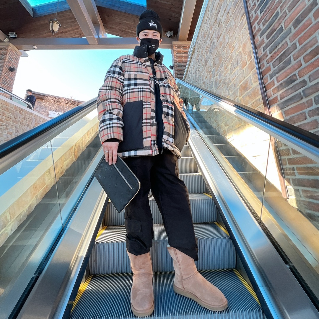 (W) UGG Classic Short II Boots Chestnut 착용 스타일