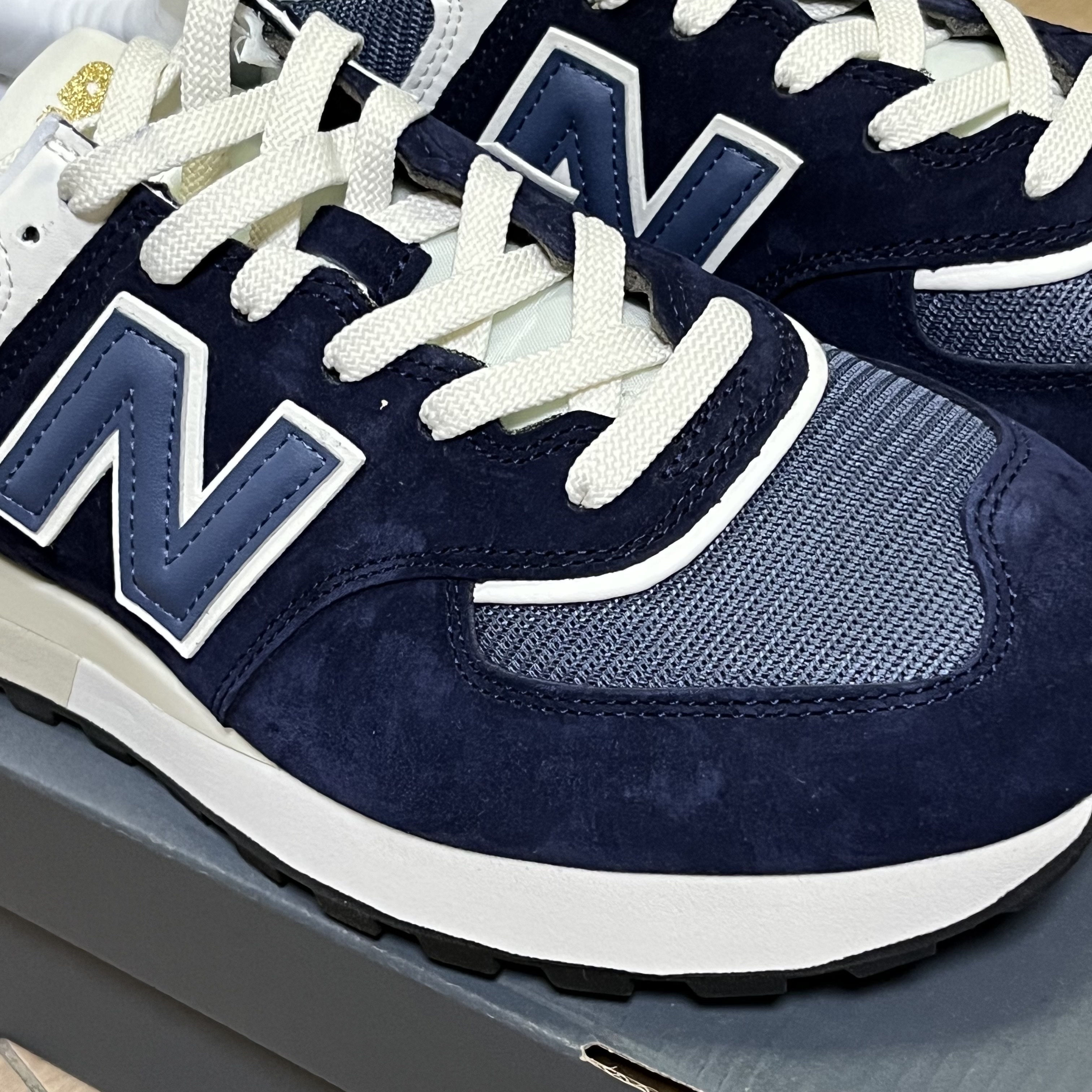 New Balance 574 Legacy Navy 착용 스타일