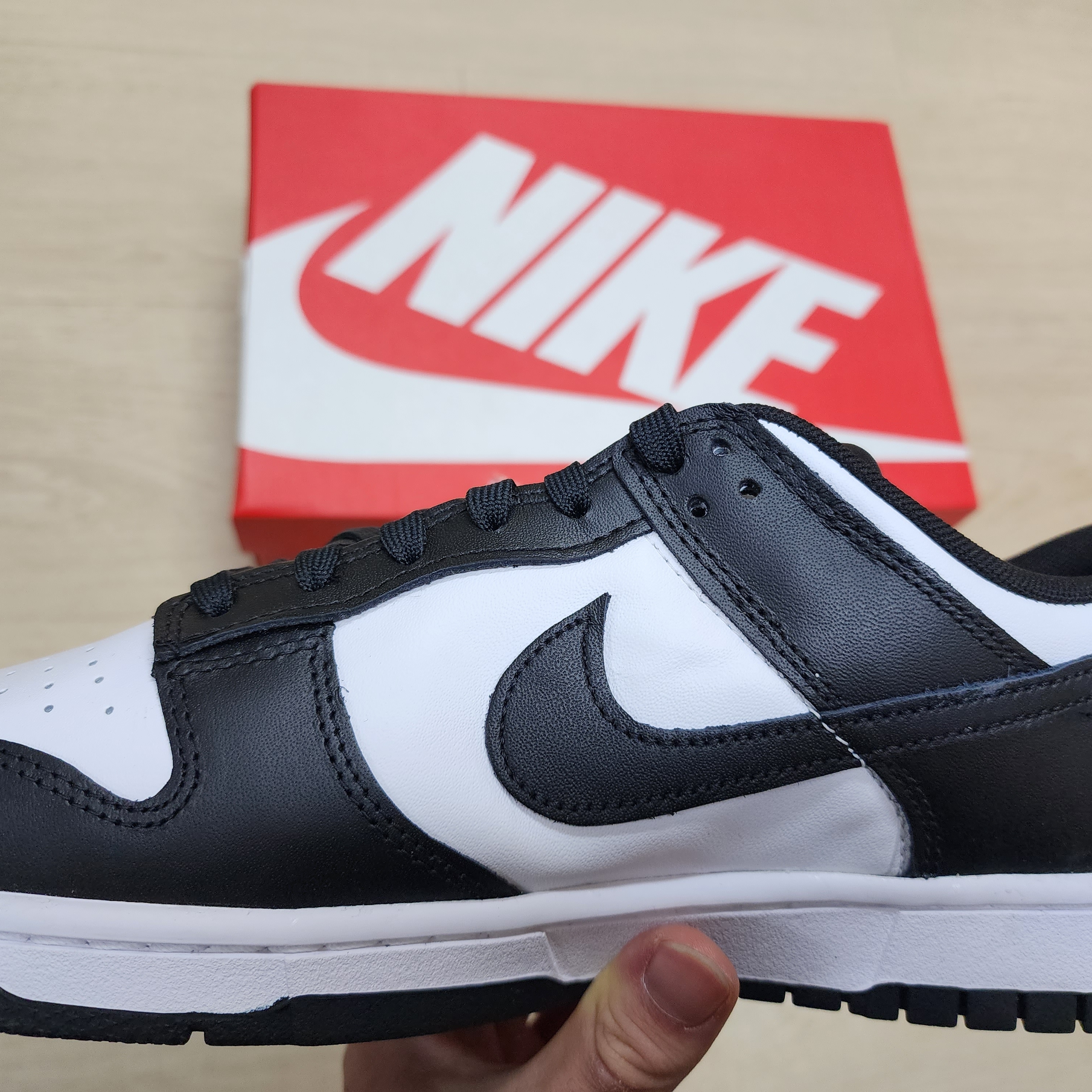 Nike Dunk Low Retro Black, (W) Nike Dunk Low Black 착용 스타일 - 2