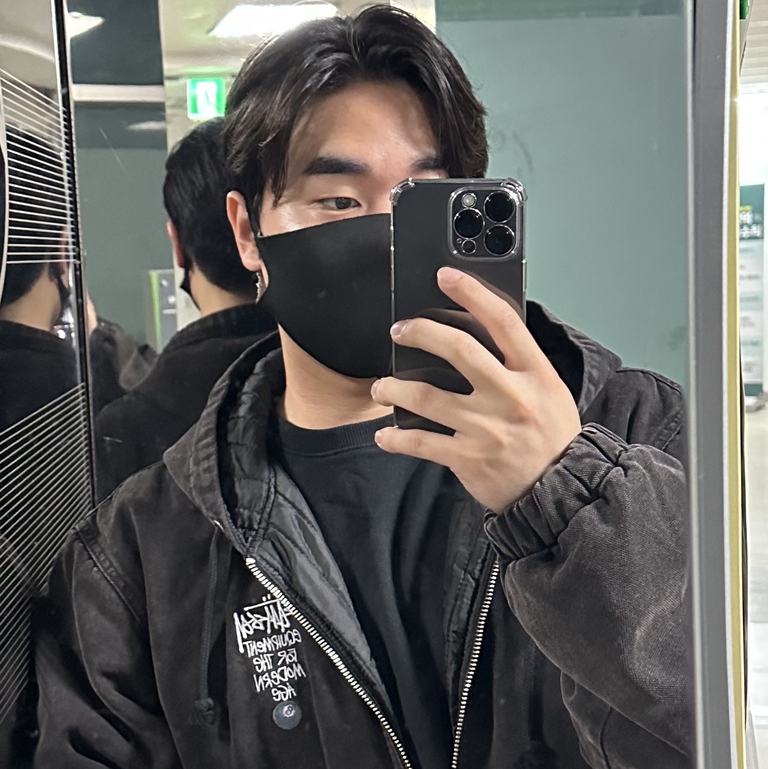 Stussy Canvas Insulated Work Jacket Black 착용 스타일