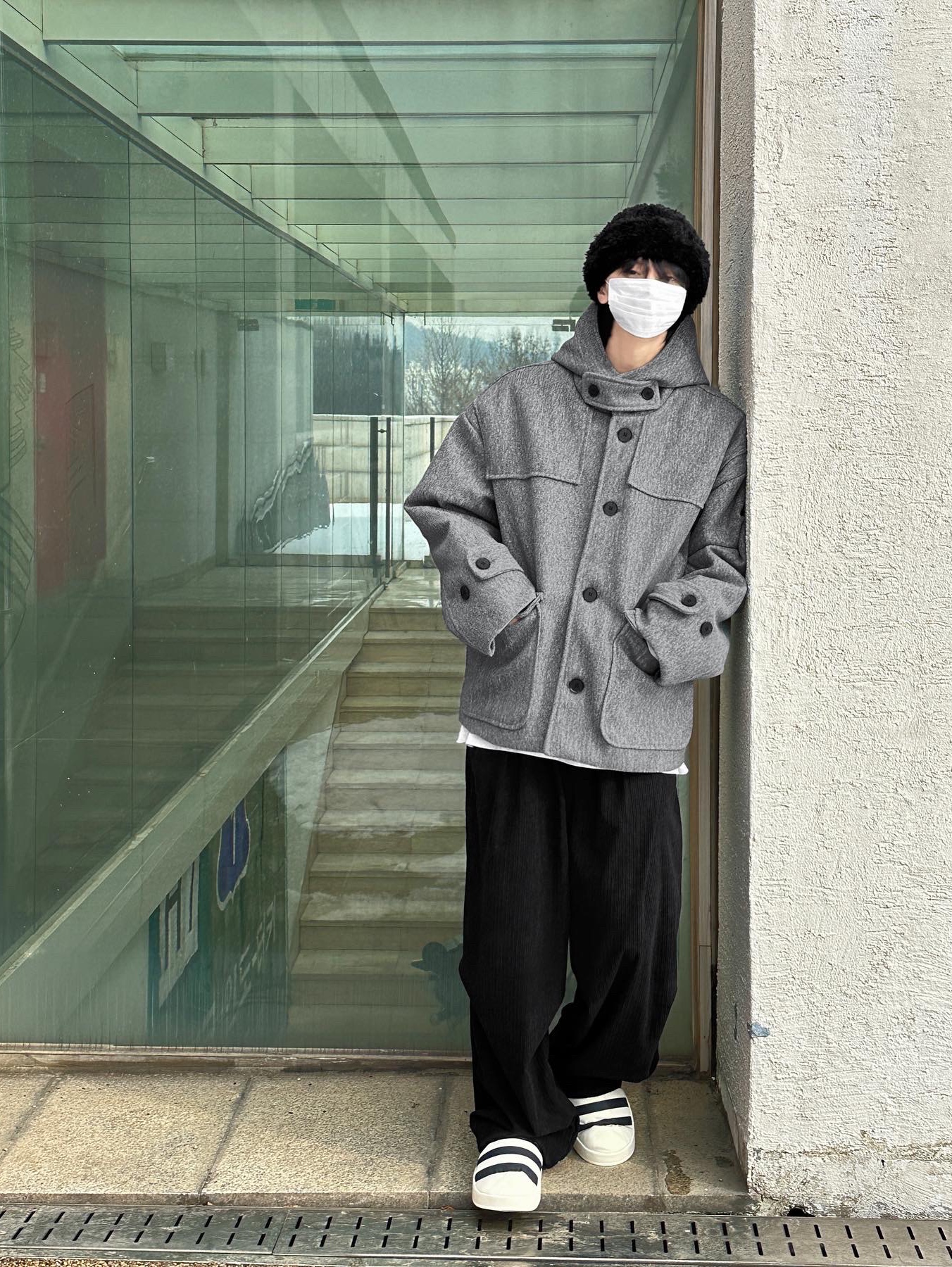 Adidas Puffylette Off White 착용 스타일 - 3