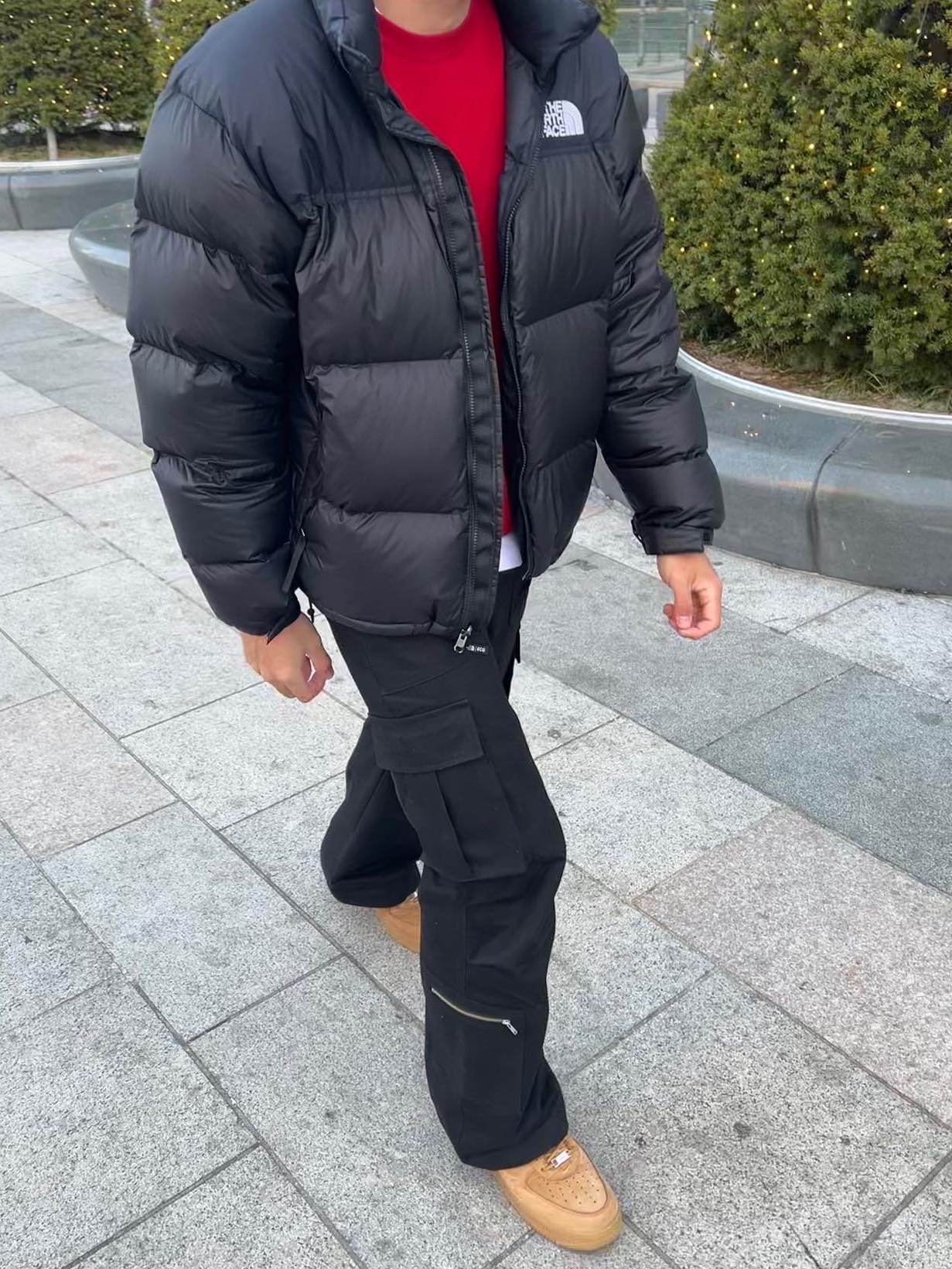 The North Face 1996 Eco Nuptse Jacket Black, Nike x Supreme Air Force 1 Low Flax 착용 스타일