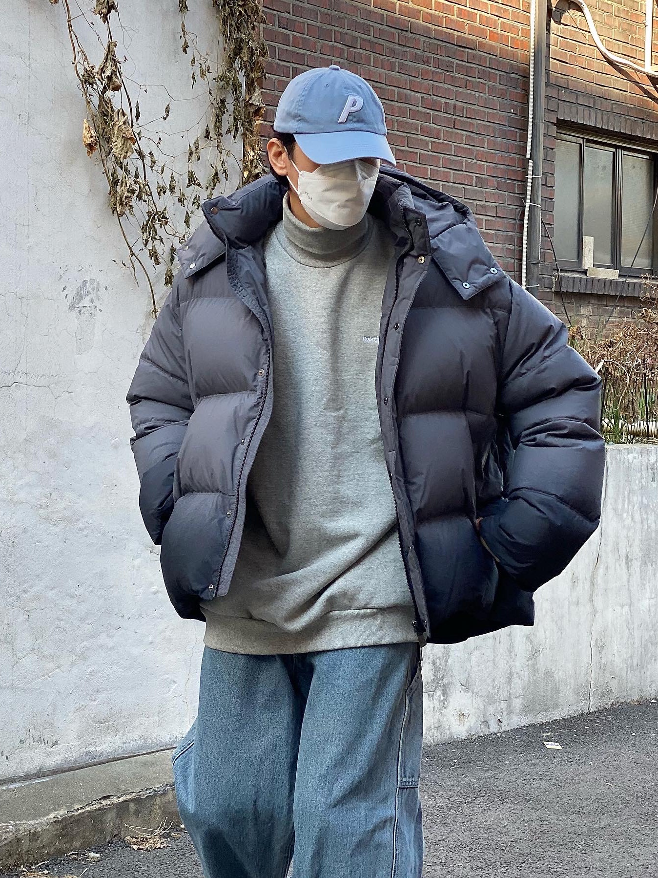 Zara x Ader Error Puffer Jacket Grey, Palace Washed Twill P 6-Panel Light Blue - 22SS 착용 스타일 - 4