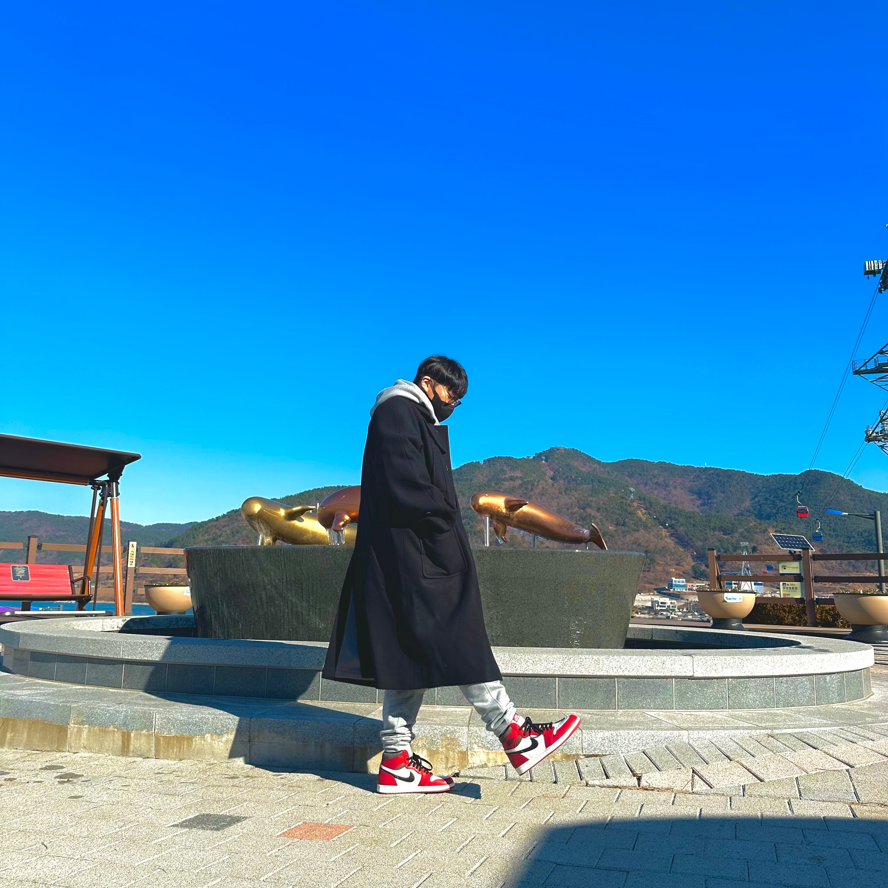 Jordan 1 Retro High OG Chicago 2022, Undermycar Legion.02 Balmacaan Oversized Wool Coat Black 착용 스타일