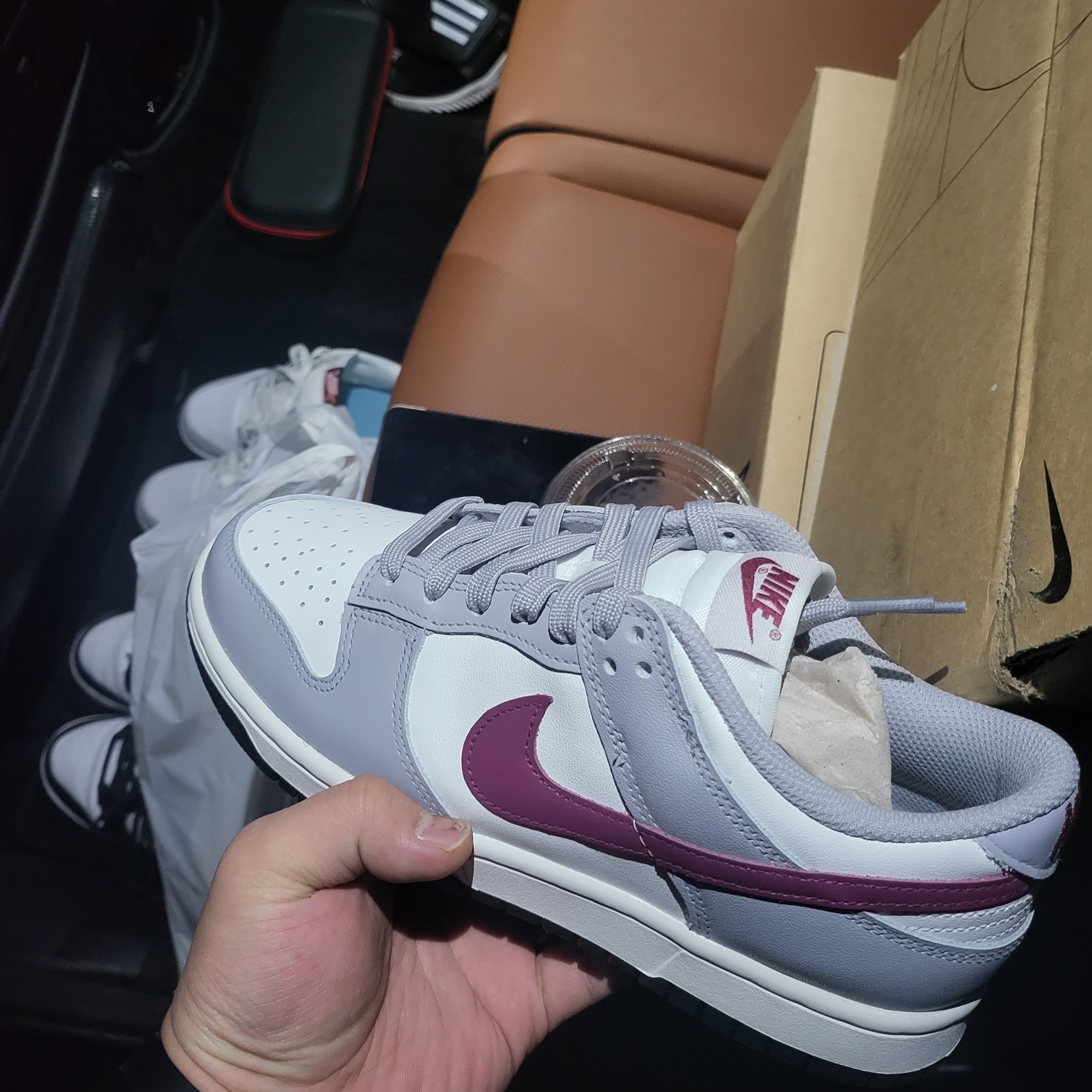 (W) Nike Dunk Low Wolf Grey Rosewood, Nike Dunk Low Retro SE Jackpot Grey Fog 착용 스타일 - 1
