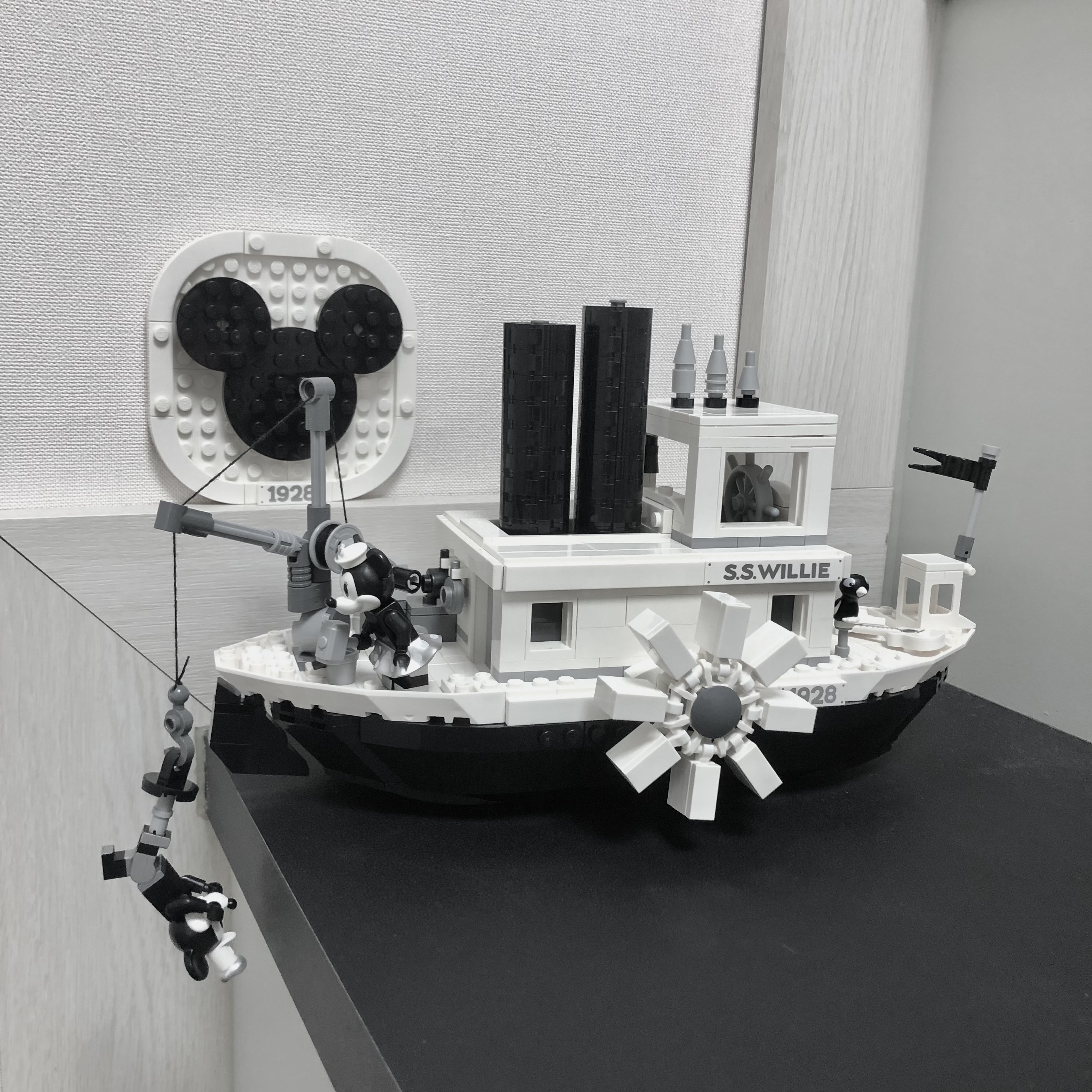Lego Steamboat Willie 착용 스타일 - 1