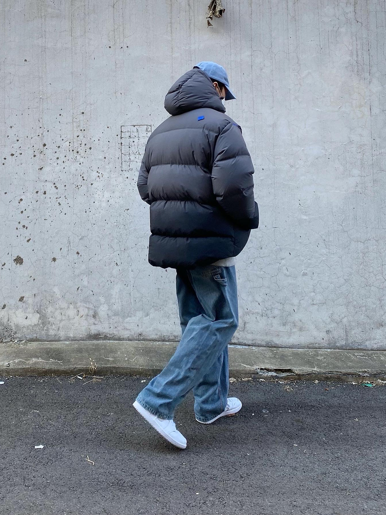 Zara x Ader Error Puffer Jacket Grey, Palace Washed Twill P 6-Panel Light Blue - 22SS 착용 스타일 - 2