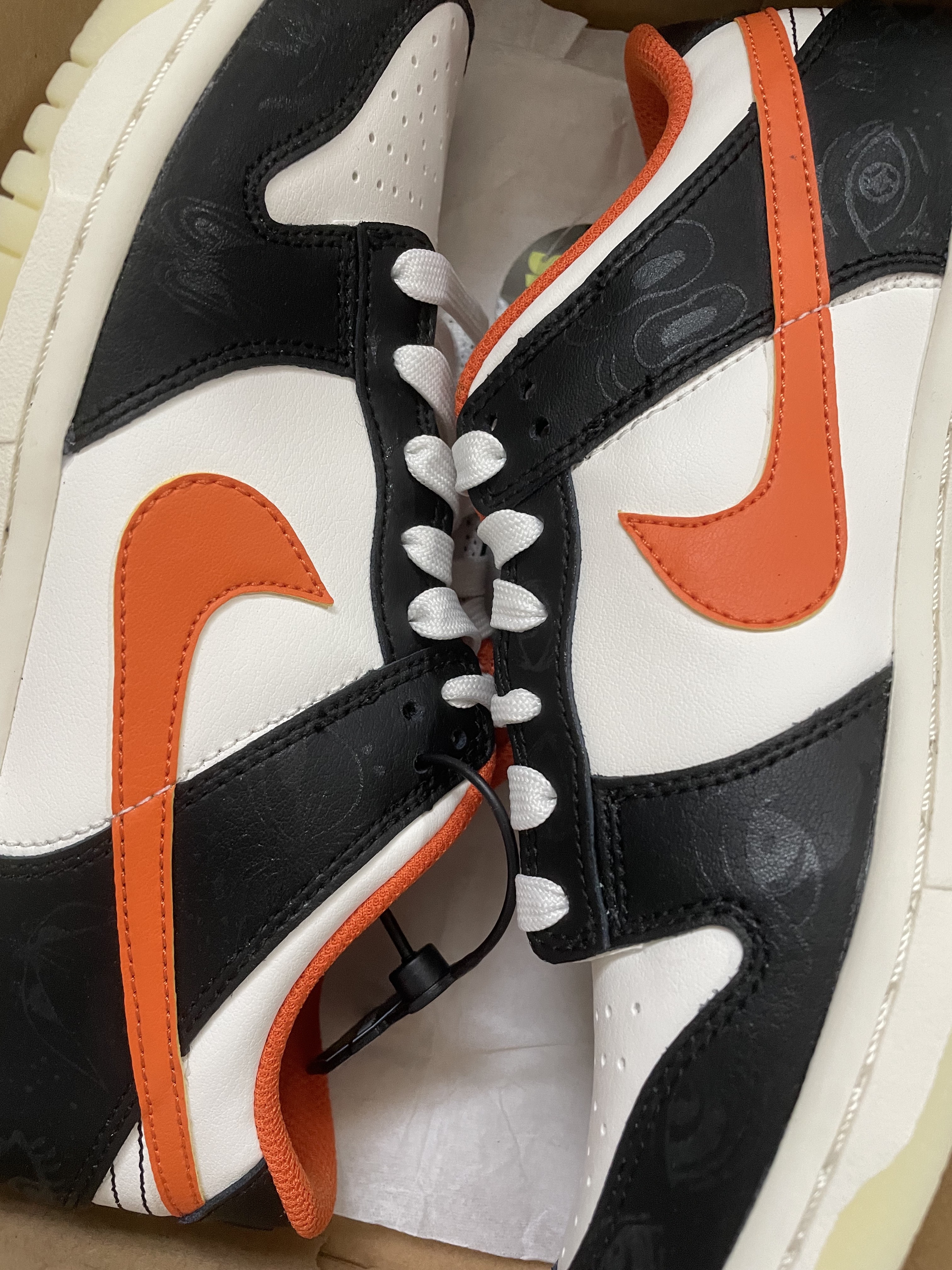 (GS) Nike Dunk Low PRM Halloween 착용 스타일