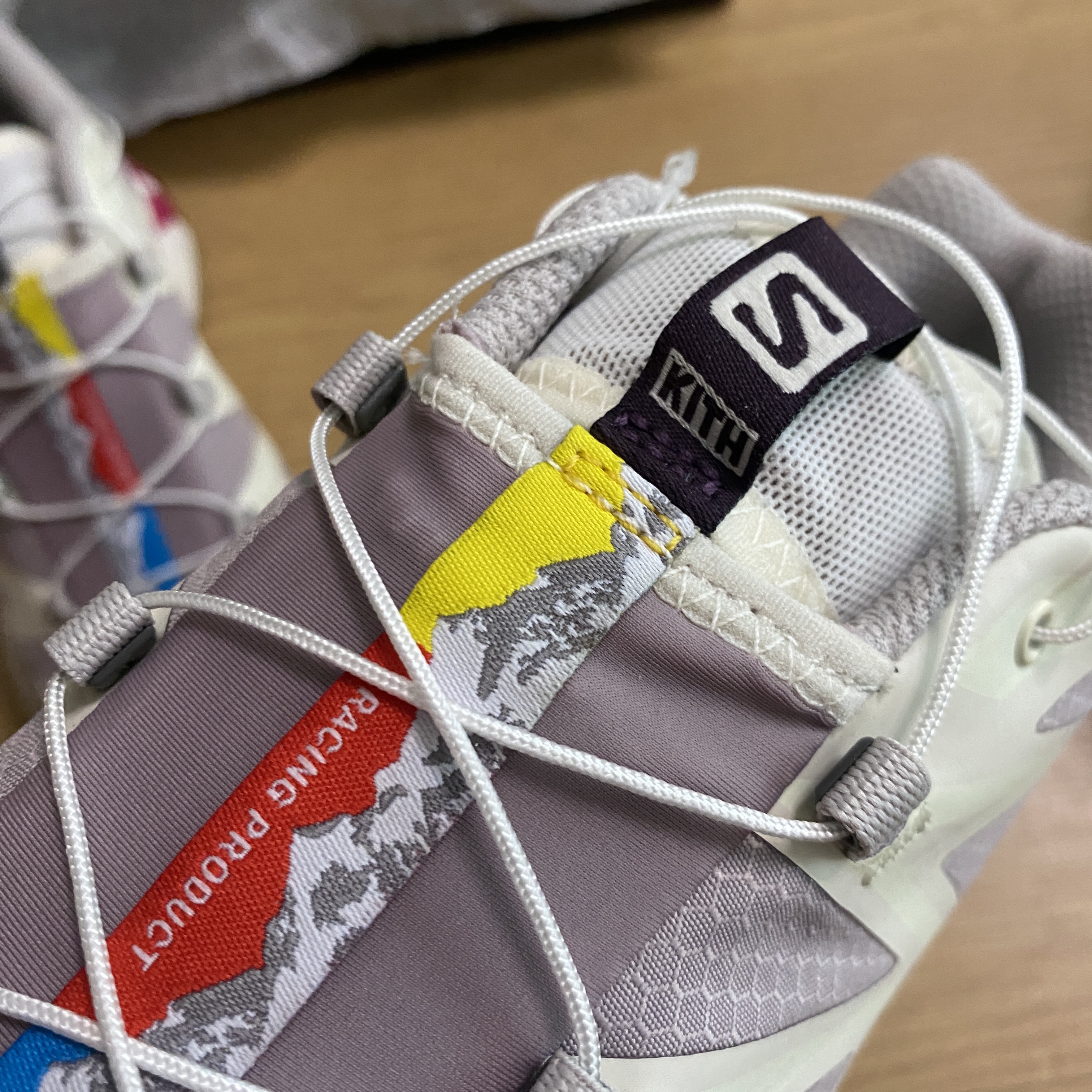 Salomon x Kith XT-6 Gore-Tex Quail Moonscape Vanilla Ice 착용 스타일 - 2