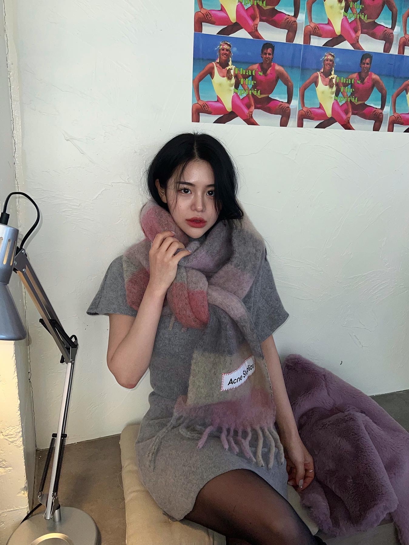 Acne Studios Mohair Check Muffler Fuchsia Lilac Pink 착용 스타일 - 1