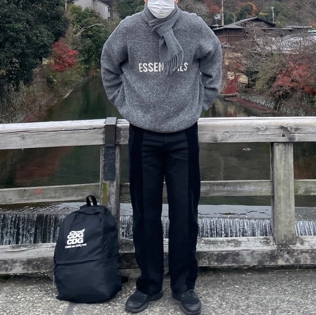 Essentials Knit Sweater Grey Melange - 20SS, CDG Backpack Black 착용 스타일