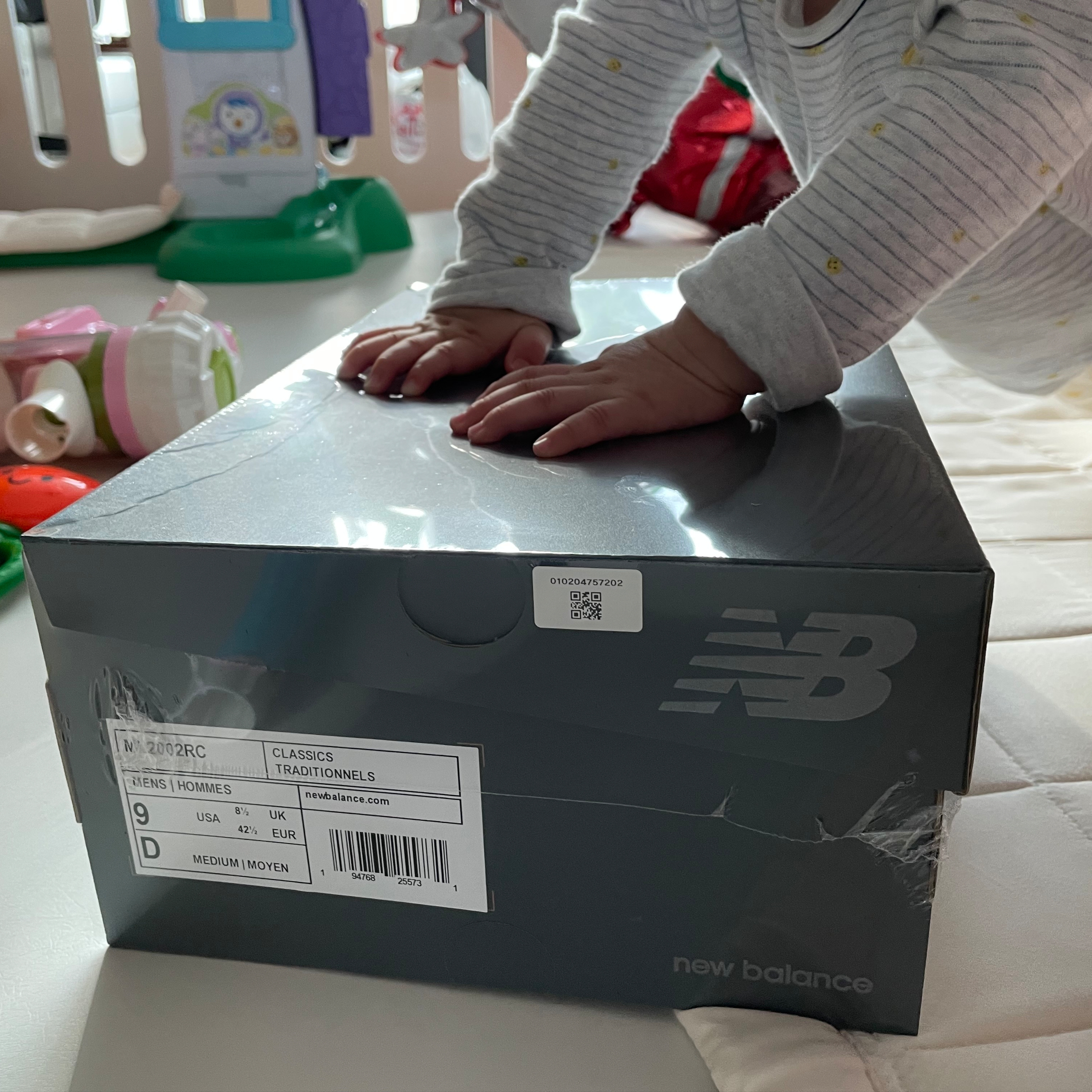 New Balance 2002R Grey 착용 스타일 - 2